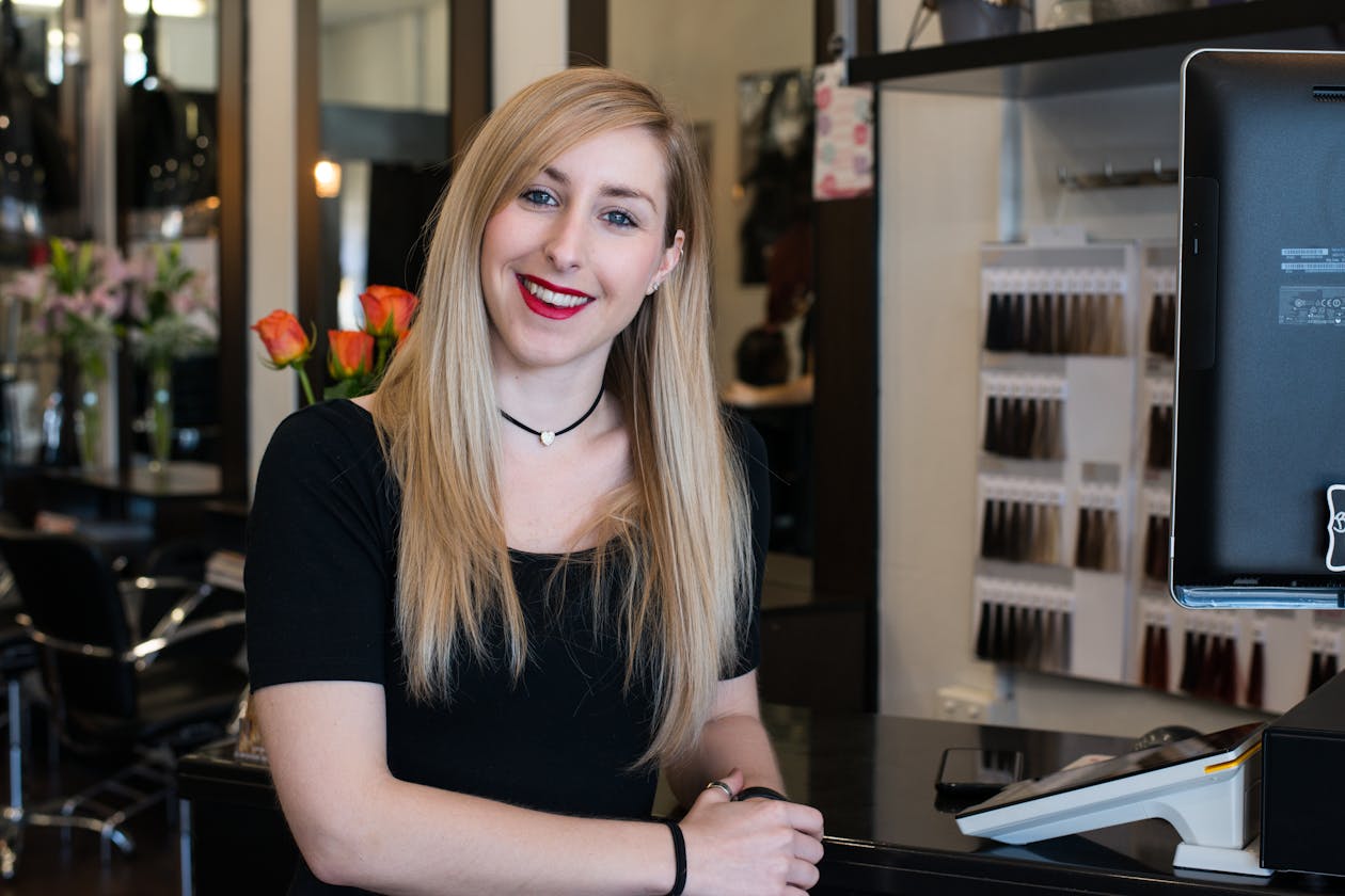 Invogue Hair Designers image 9