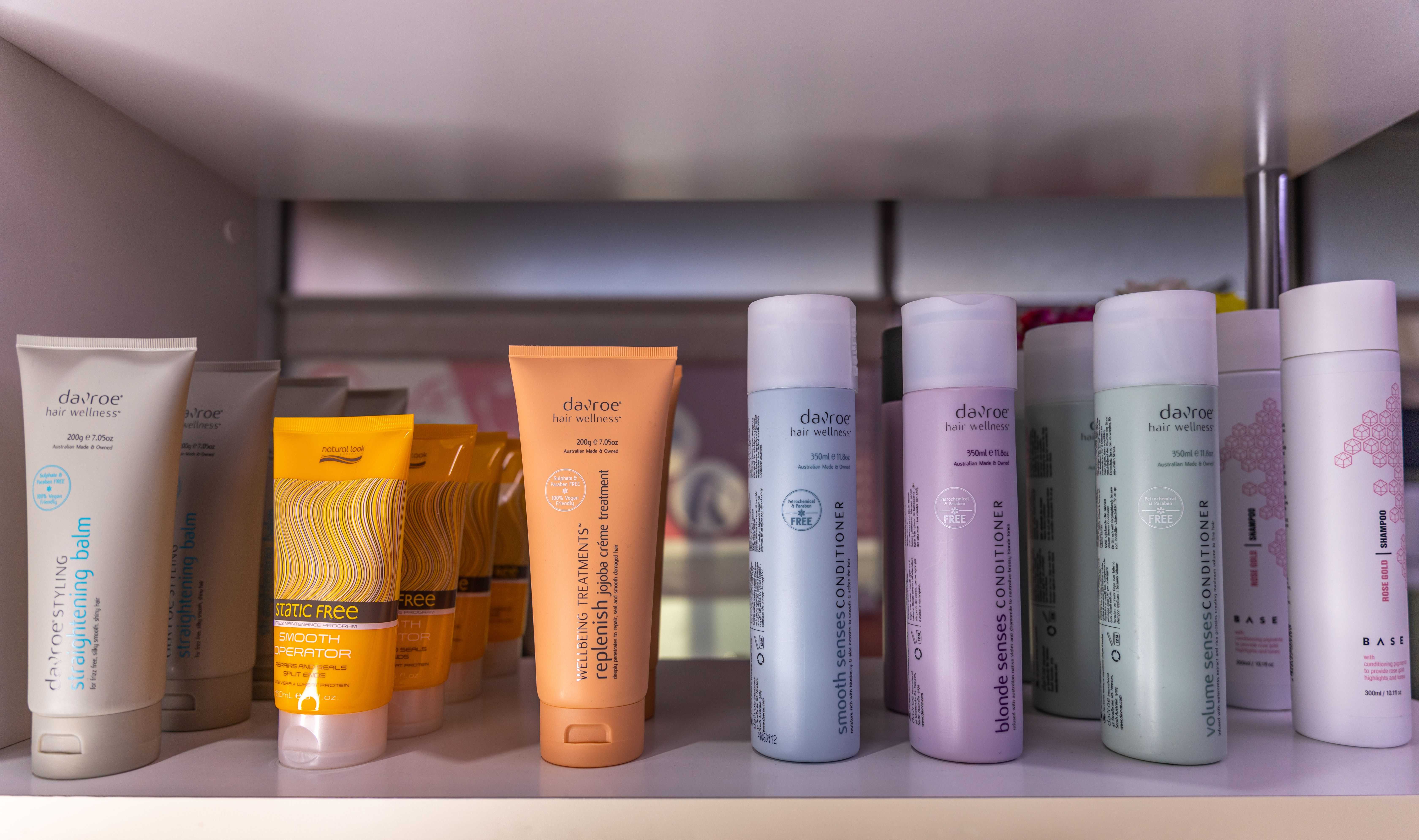 Dazzling Hair and Beauty image 16