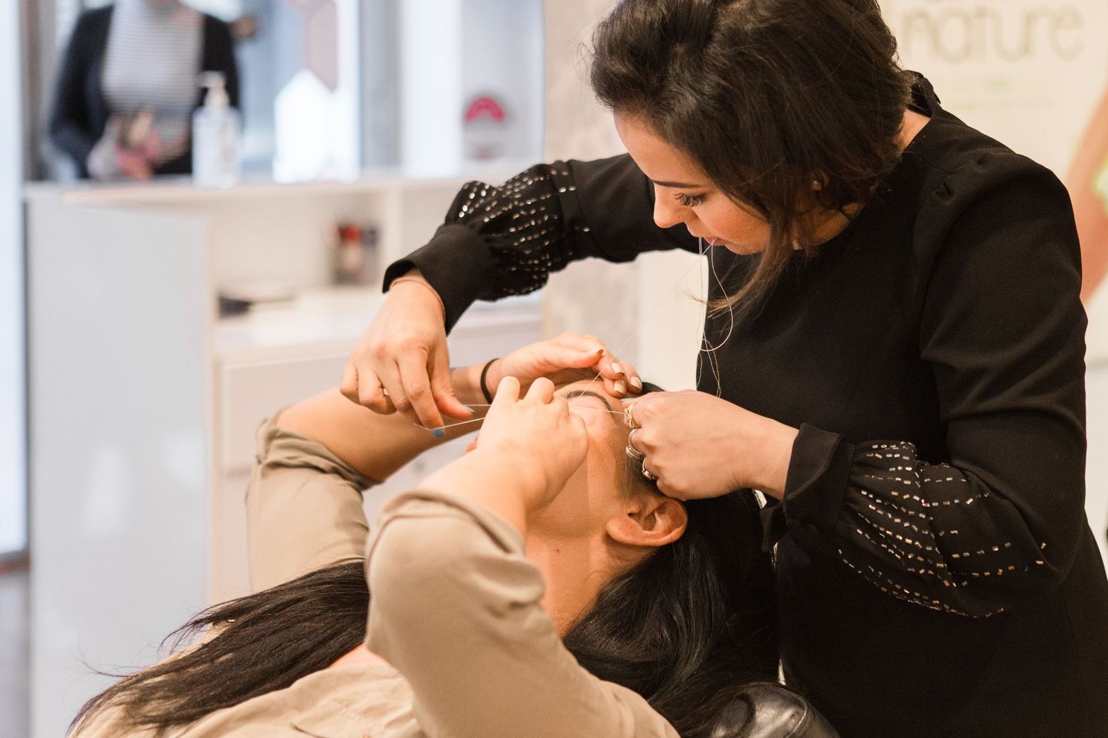 Beauty Brow & Lash Bar image 8