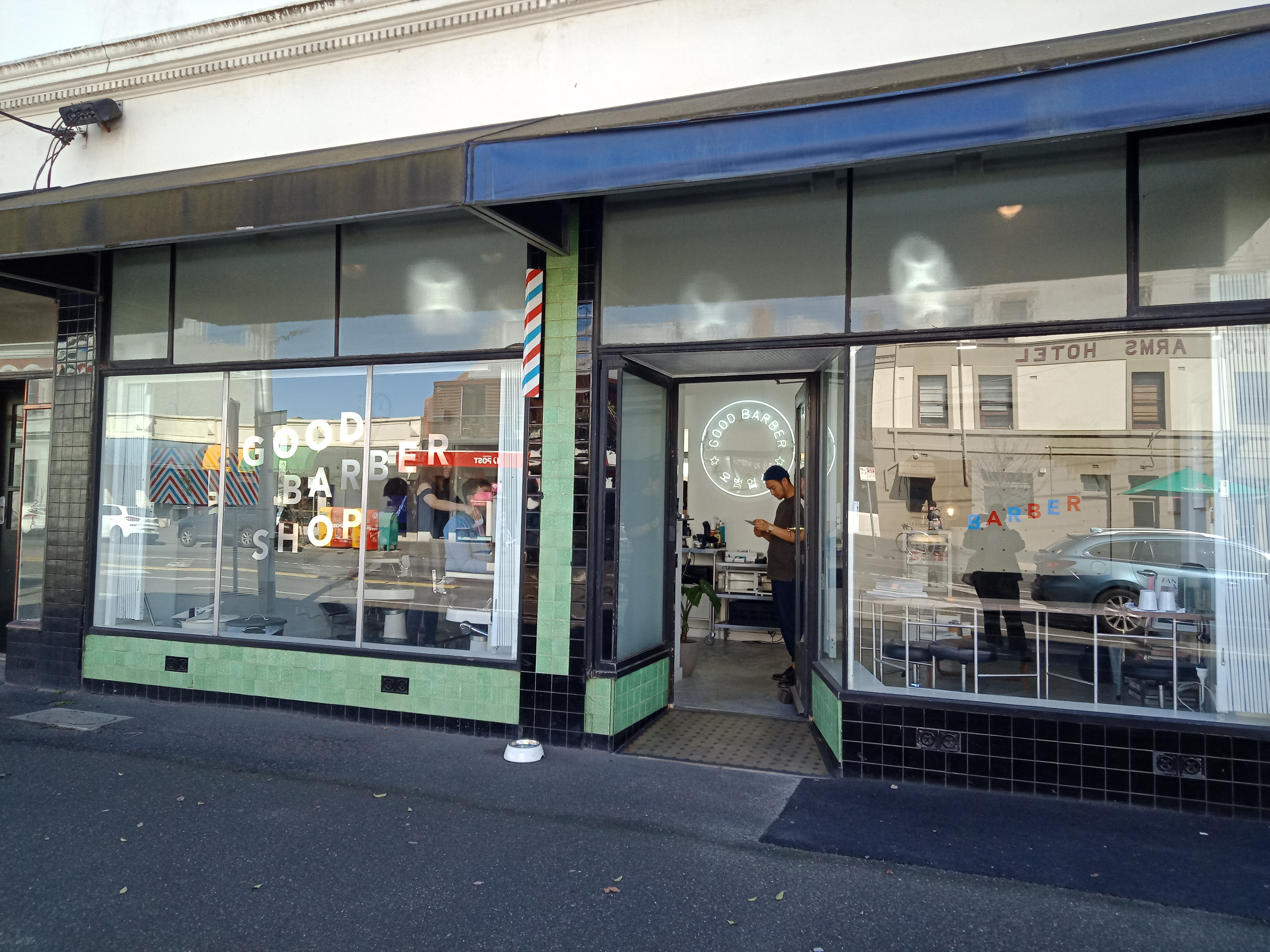 Good South Melbourne Haircut and Hairdressing Bookwell