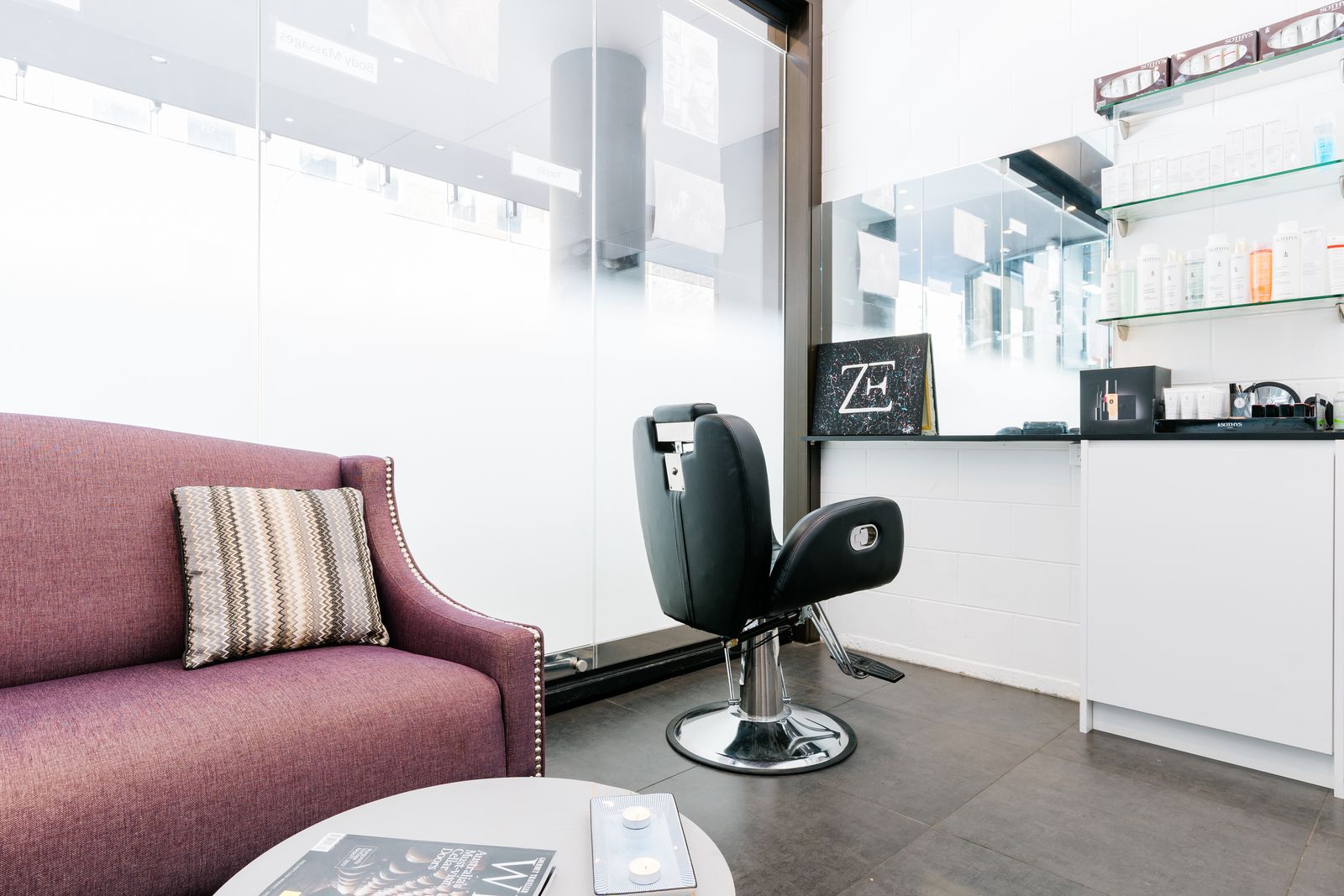 Zee's salon de beaute image 6