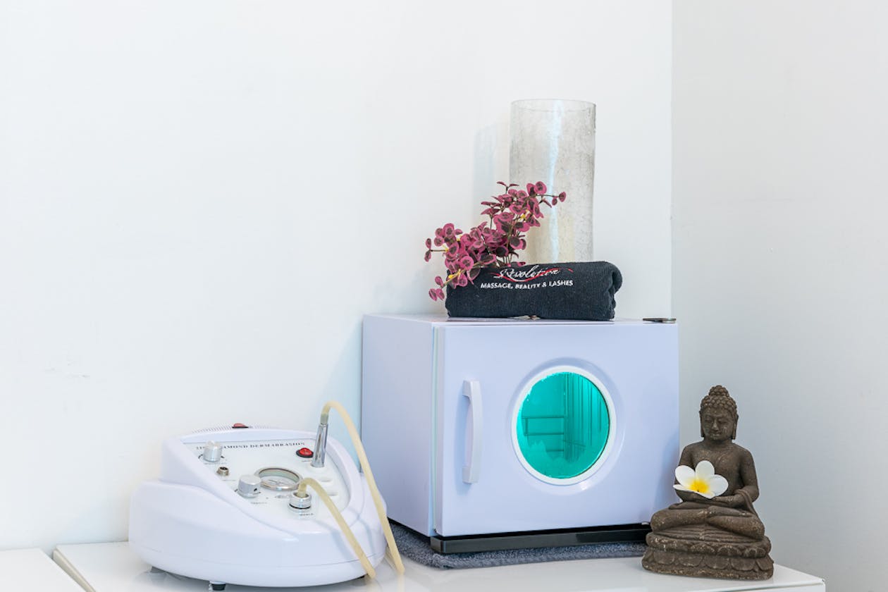 Revolution Massage Beauty & Lashes image 8