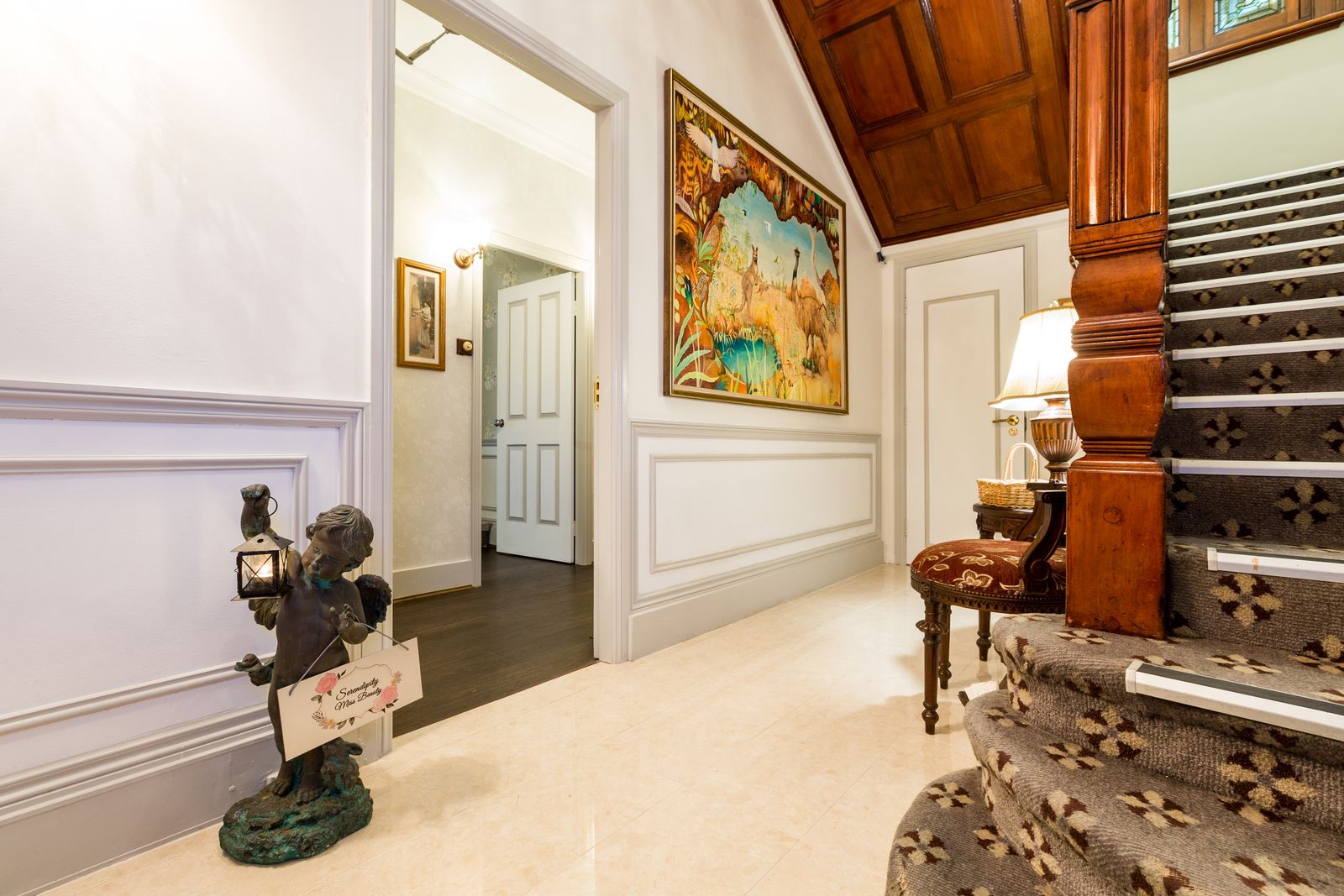 Serendipity Miss Beauty - Sir Stamford Hotel image 4