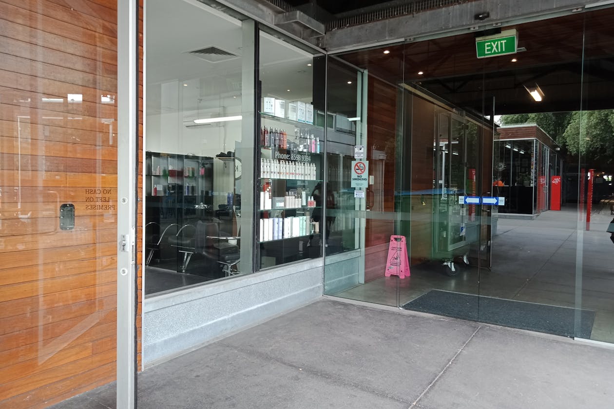 The Metropolitan Hair Co image 2