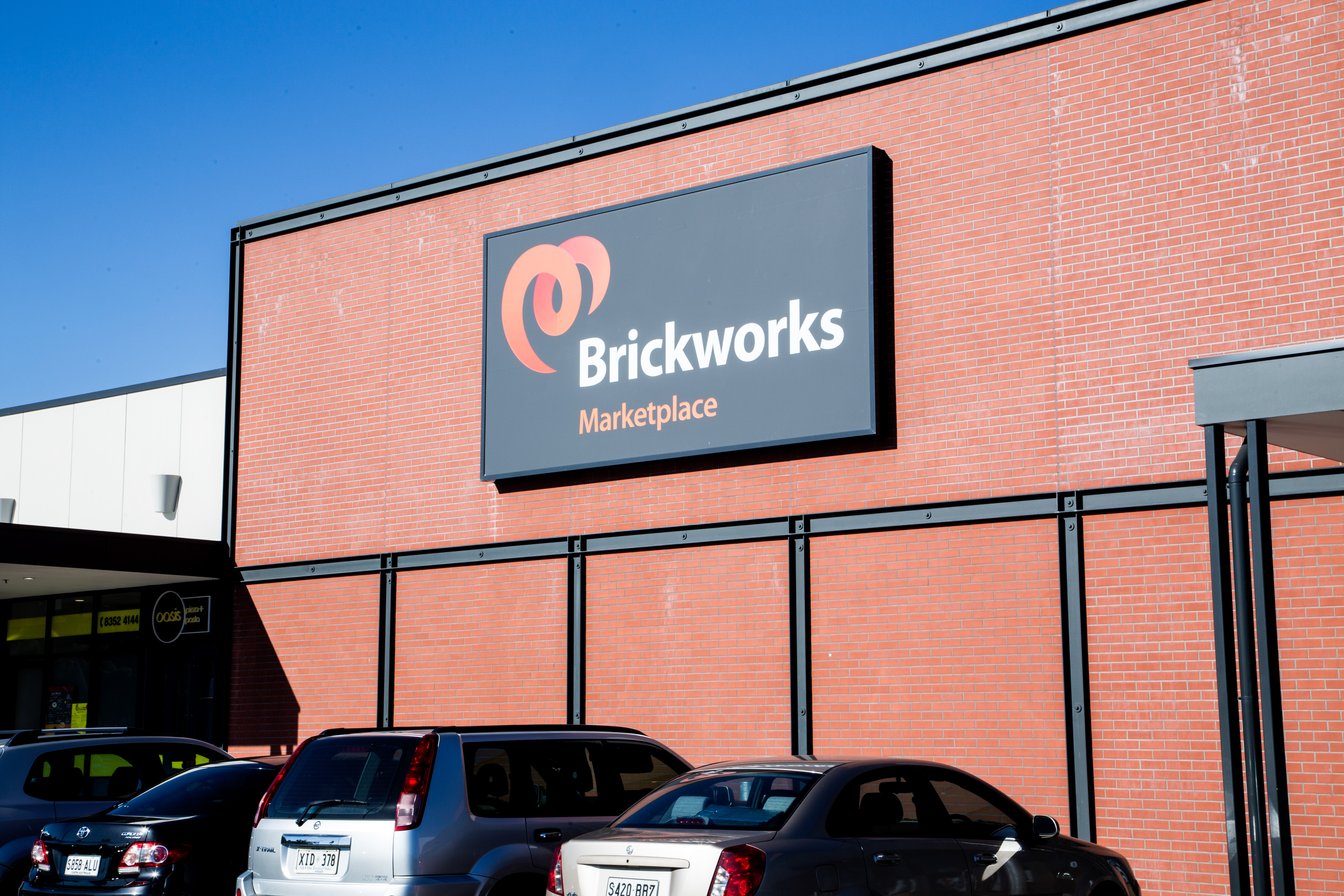 Pretty Eyes Threading Bar - Torrensville image 14