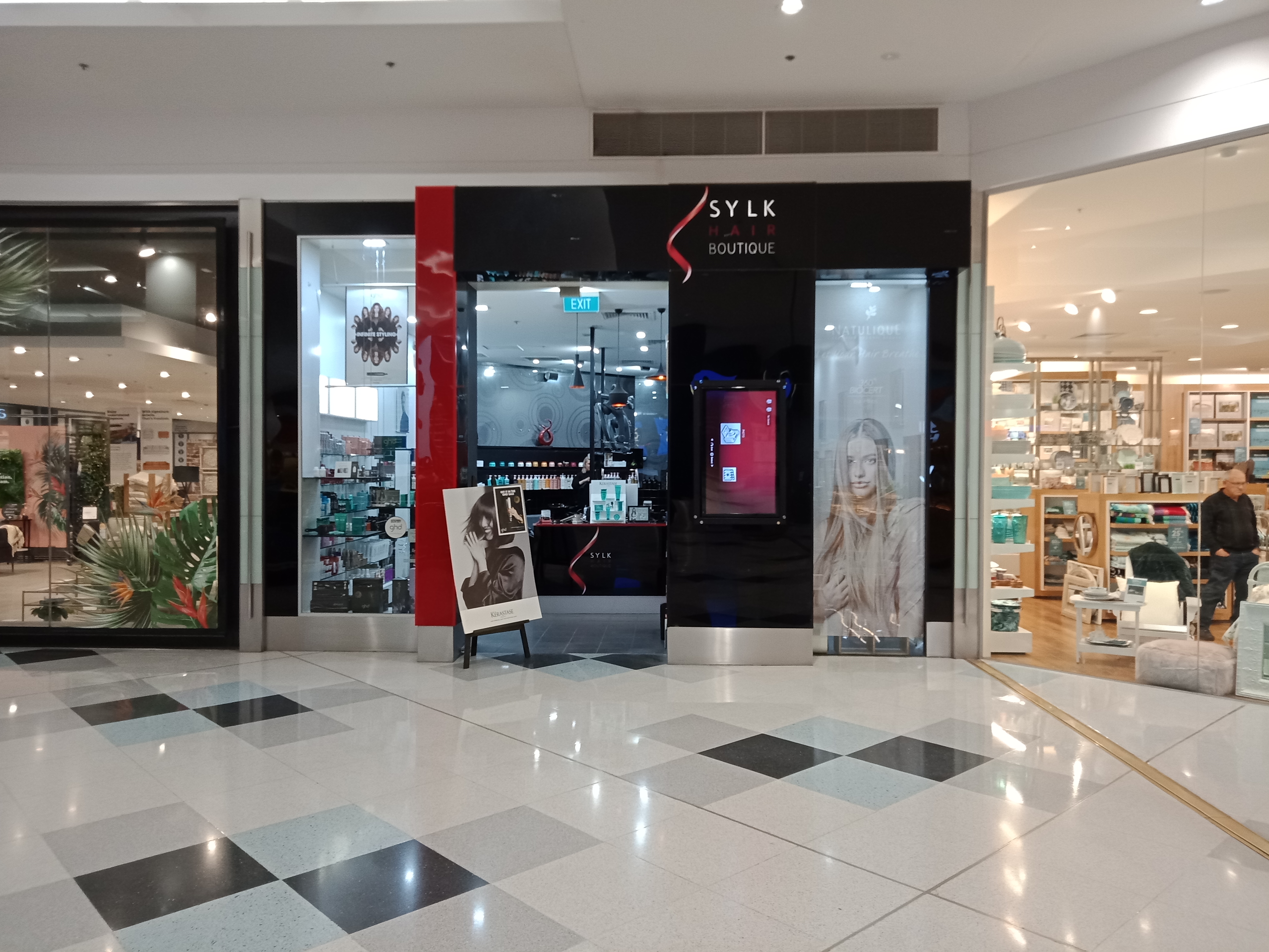 Sylk Hair Boutique image 2