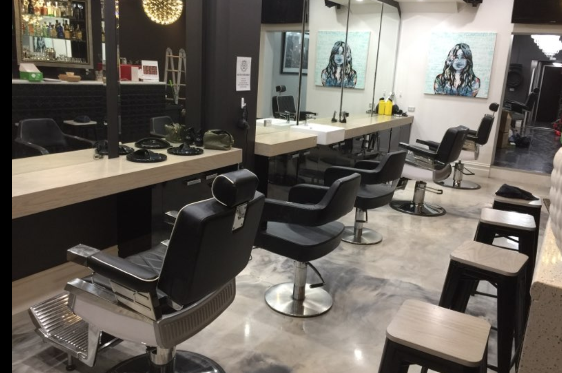 Man Oh Man - Windsor image 6