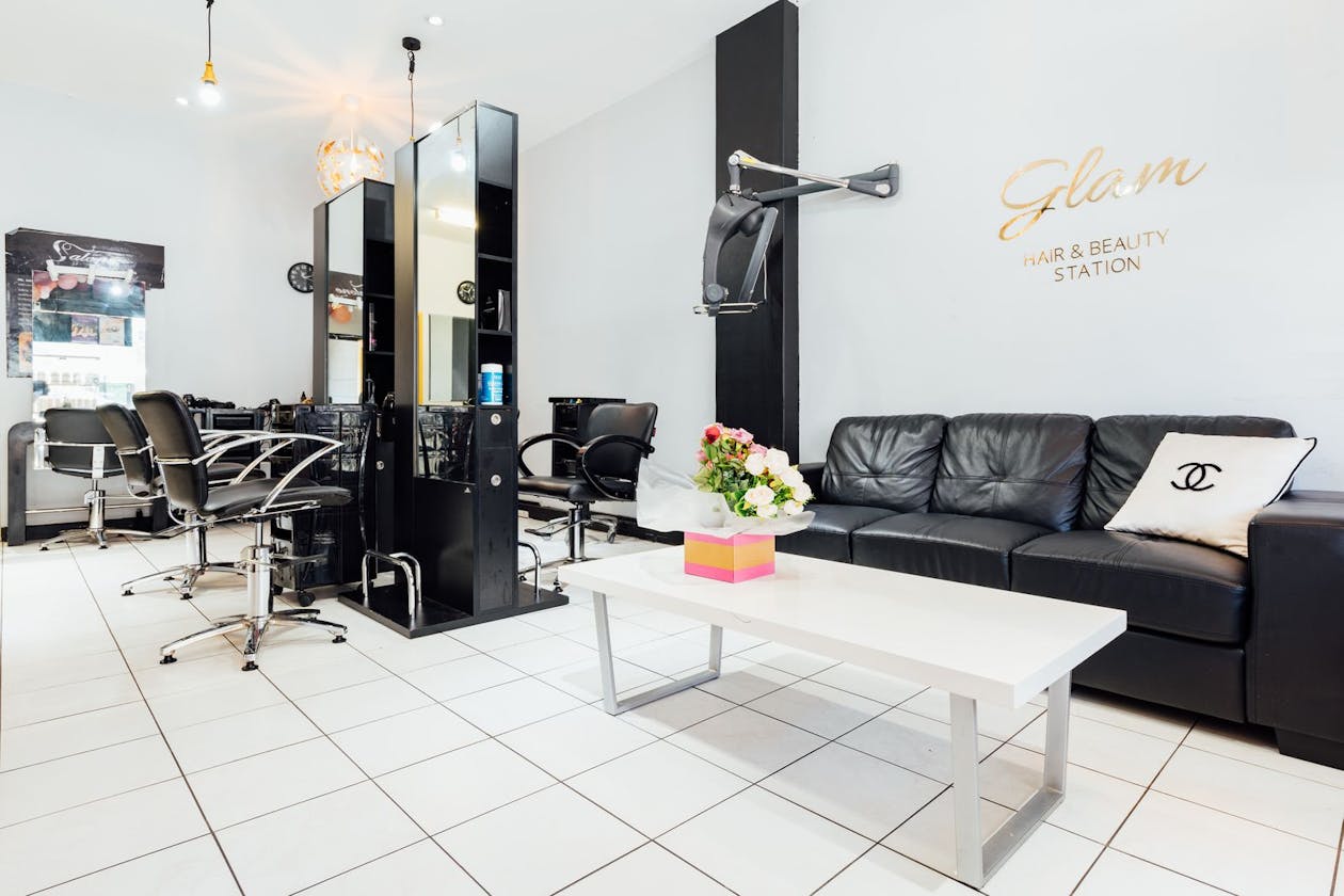 Glam Hair and Beauty Station image 4