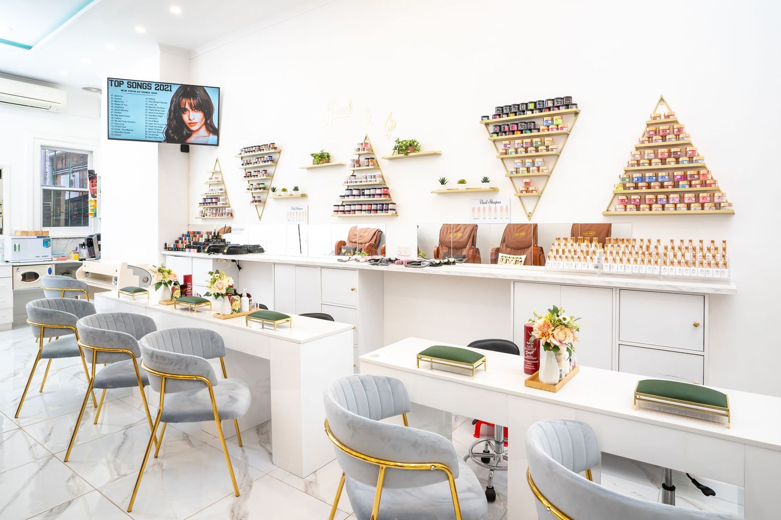 Nails and Beauty by Hannah (Nuyu) image 2