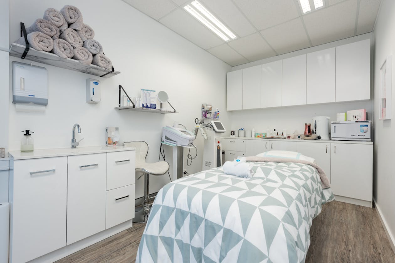 Skinlux Face & Body - Booragoon image 2