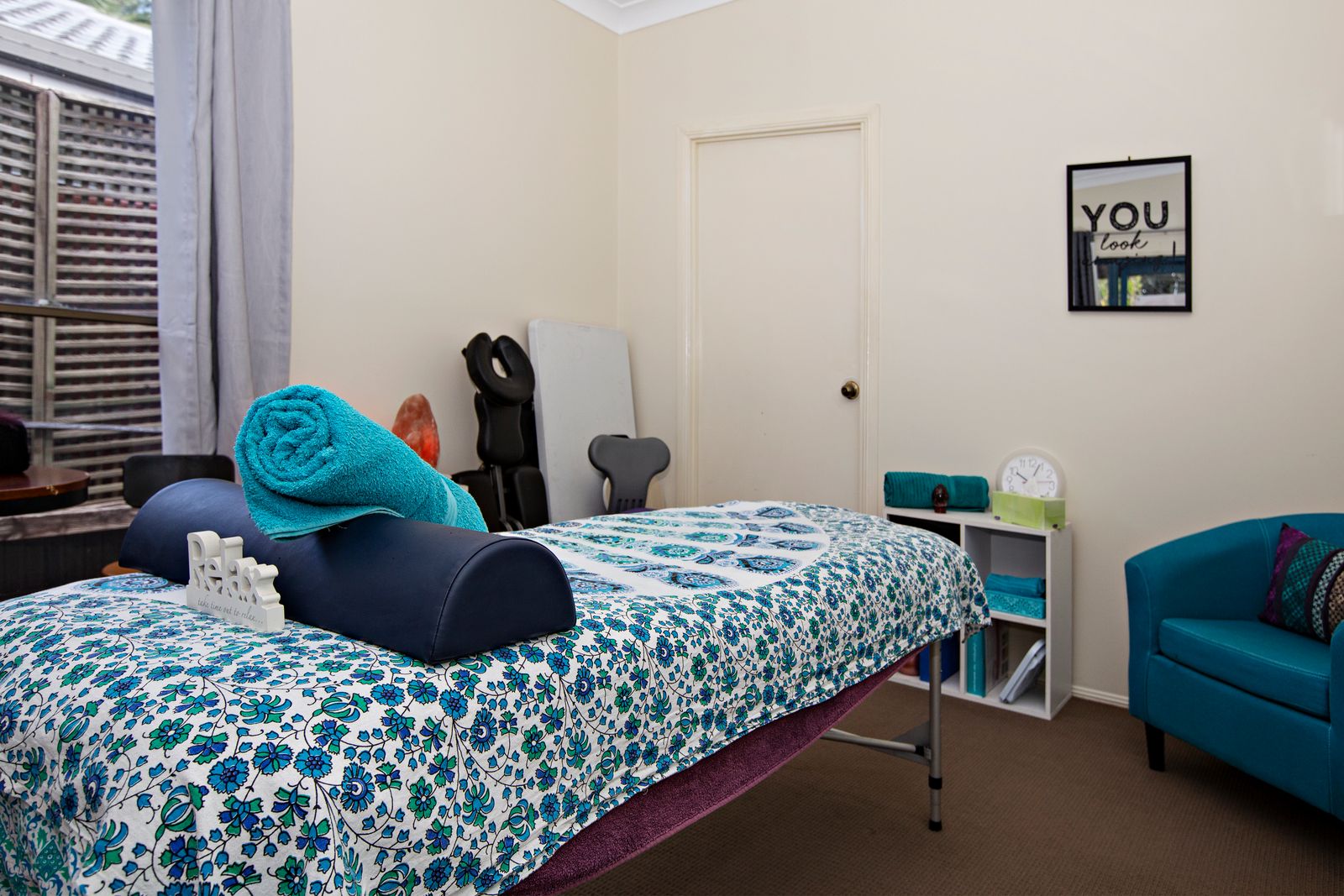 A Tight Knot Massage image 2