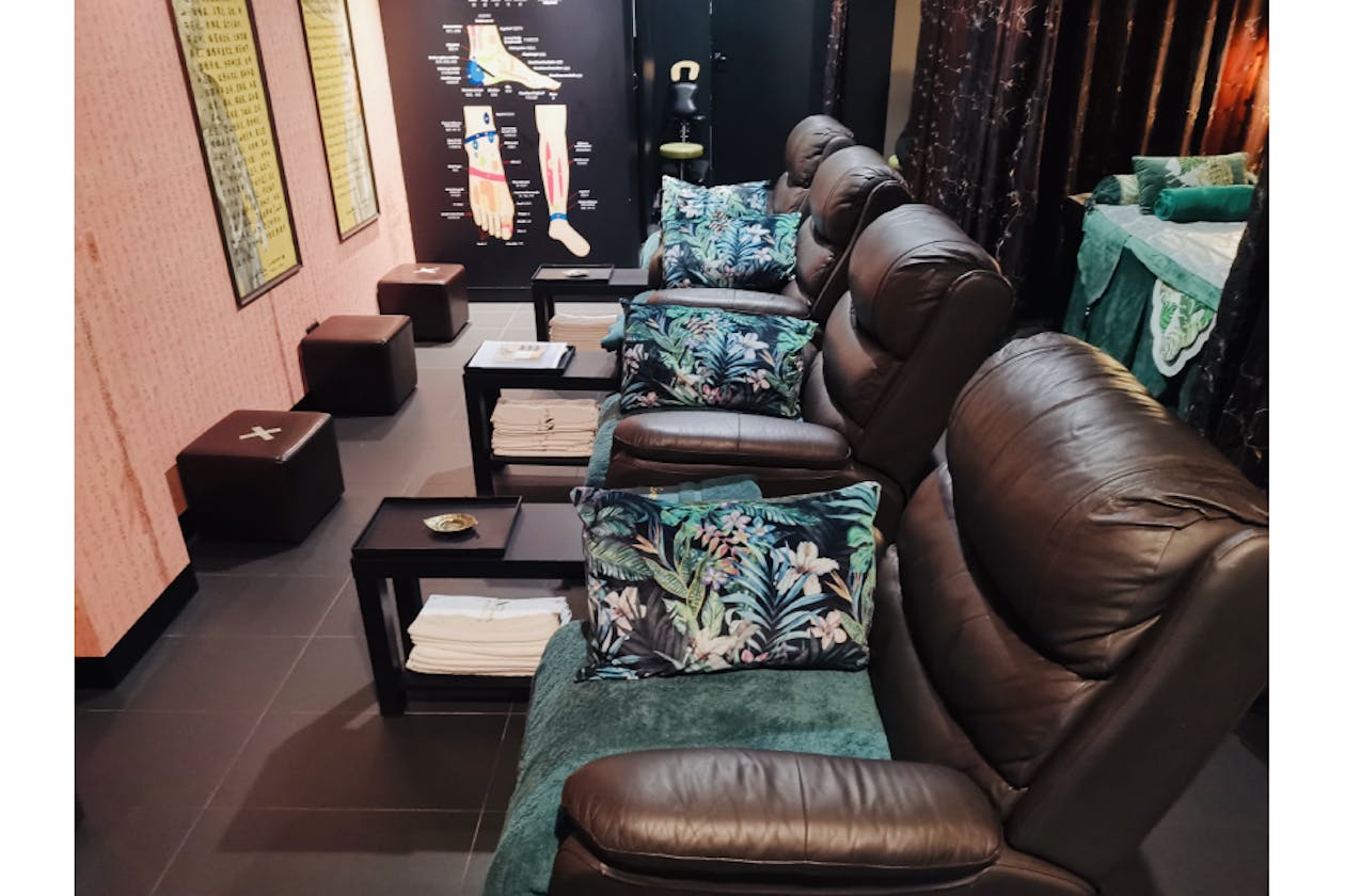 Green Palm Massage - Glen Waverley image 2