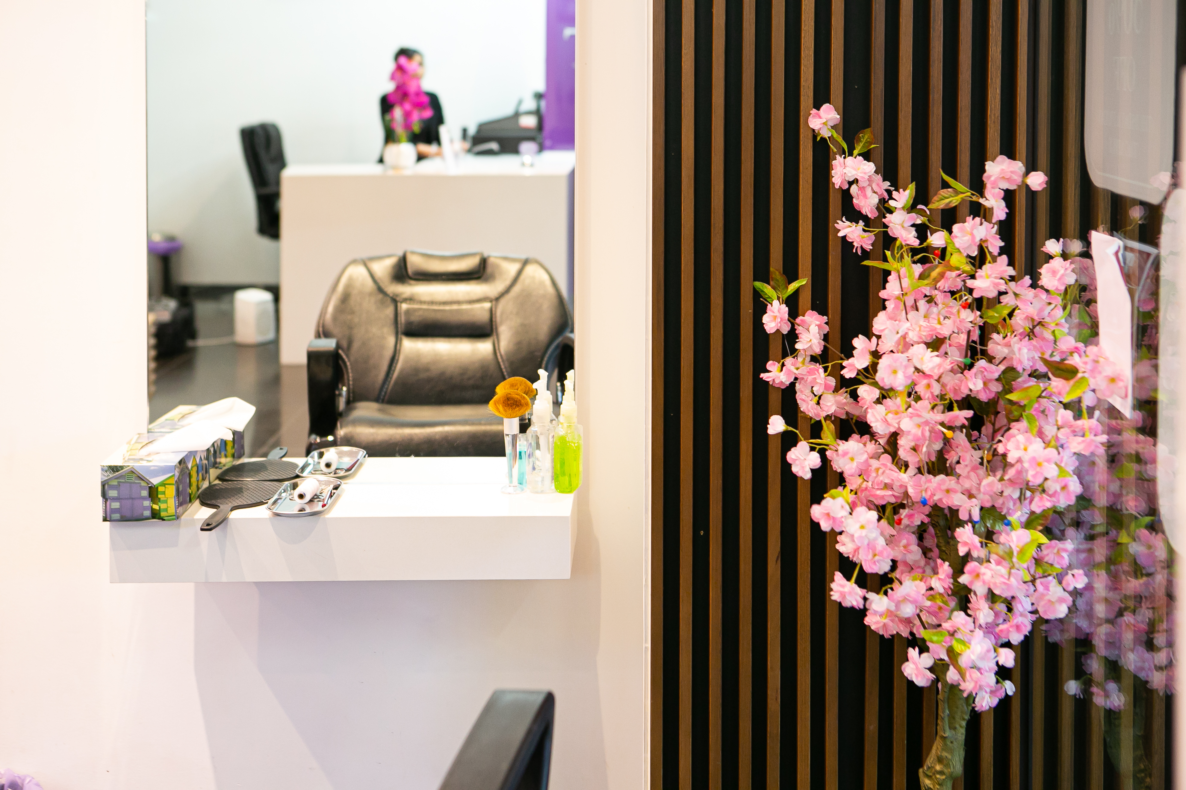 Just Threading Highpoint Maribyrnong Eyes, Brows & Lashes