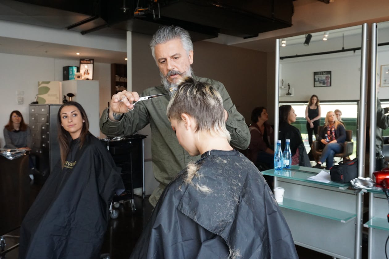Jorge Viota Hairdressing image 7