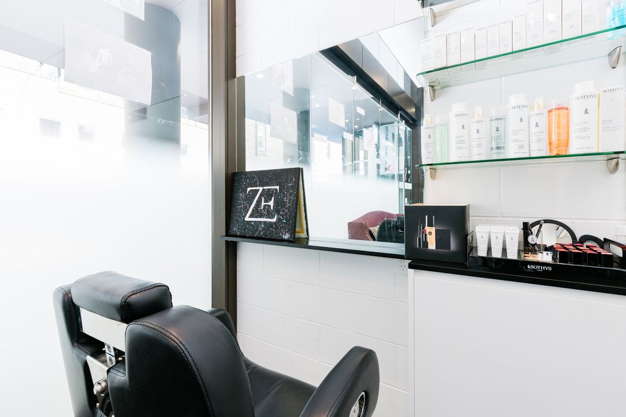 Zee's salon de beaute image 4