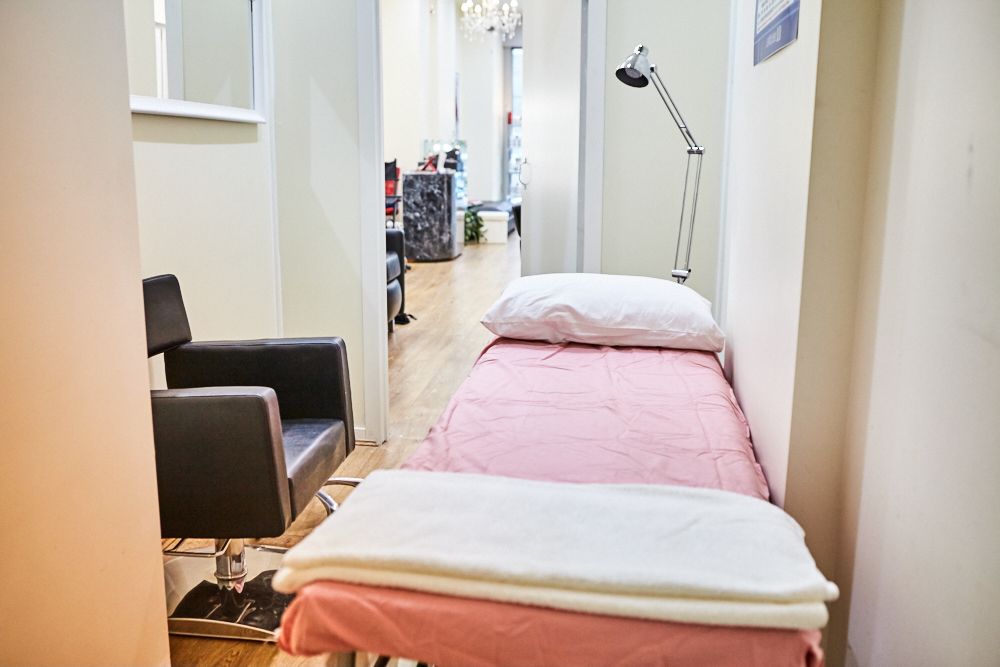 Madam Rouge Salon image 8