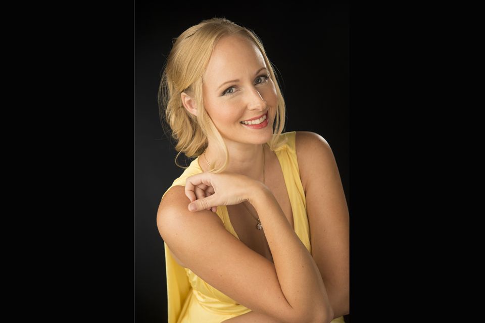 Living Glamour Makeup Studio image 7