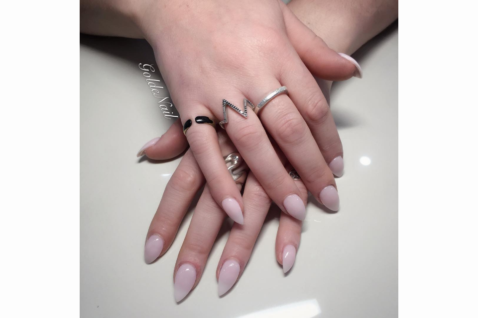 GoldeNail Salon image 9