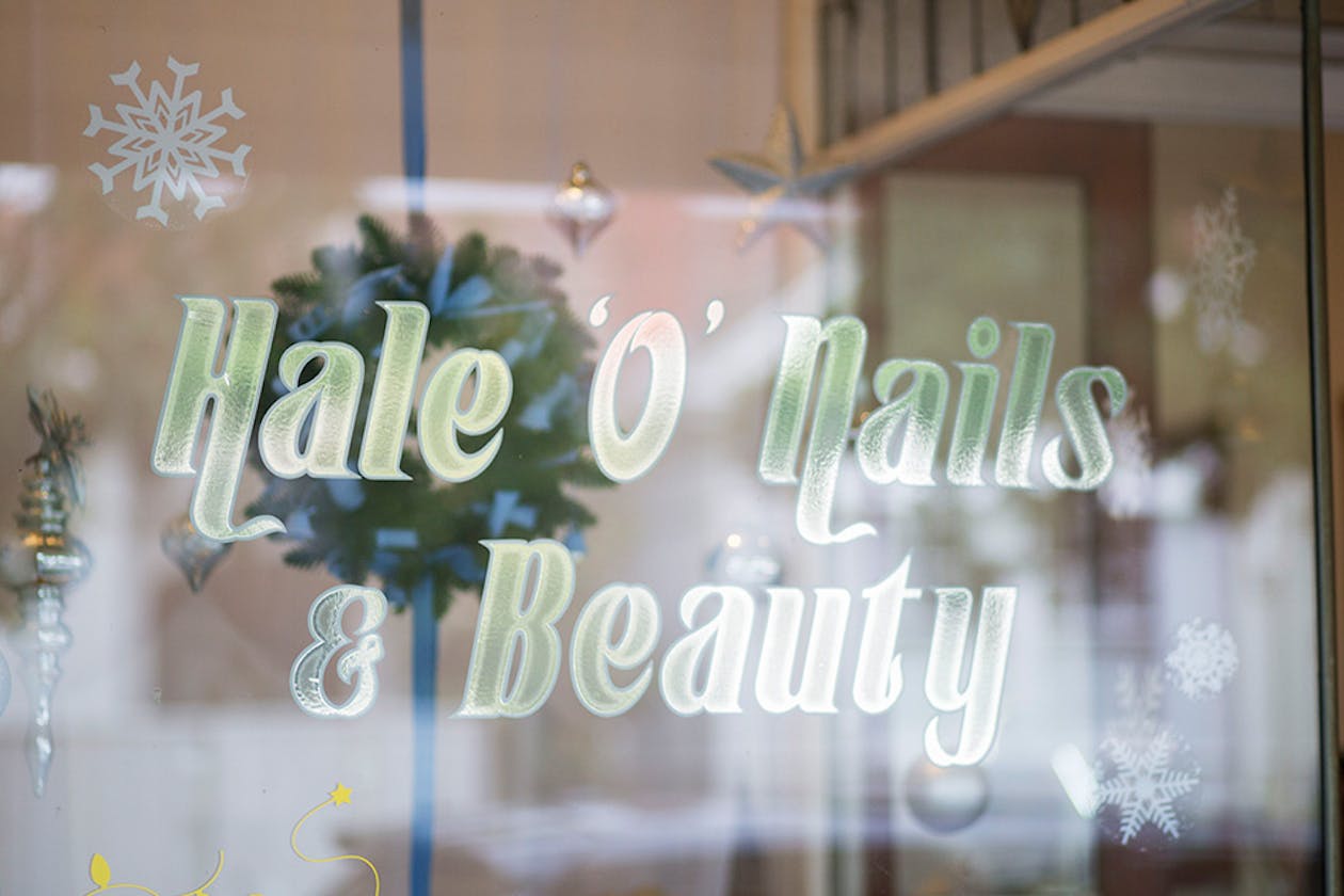 Hale O Nails and Beauty image 5