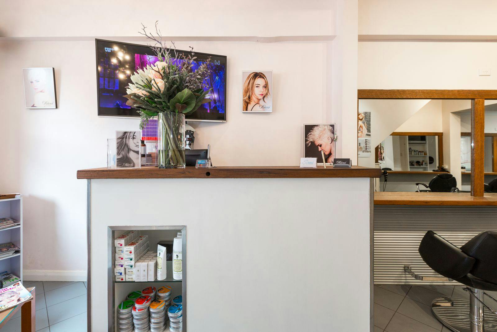Top 20 Hair Extension Salons in Sydney | Bookwell