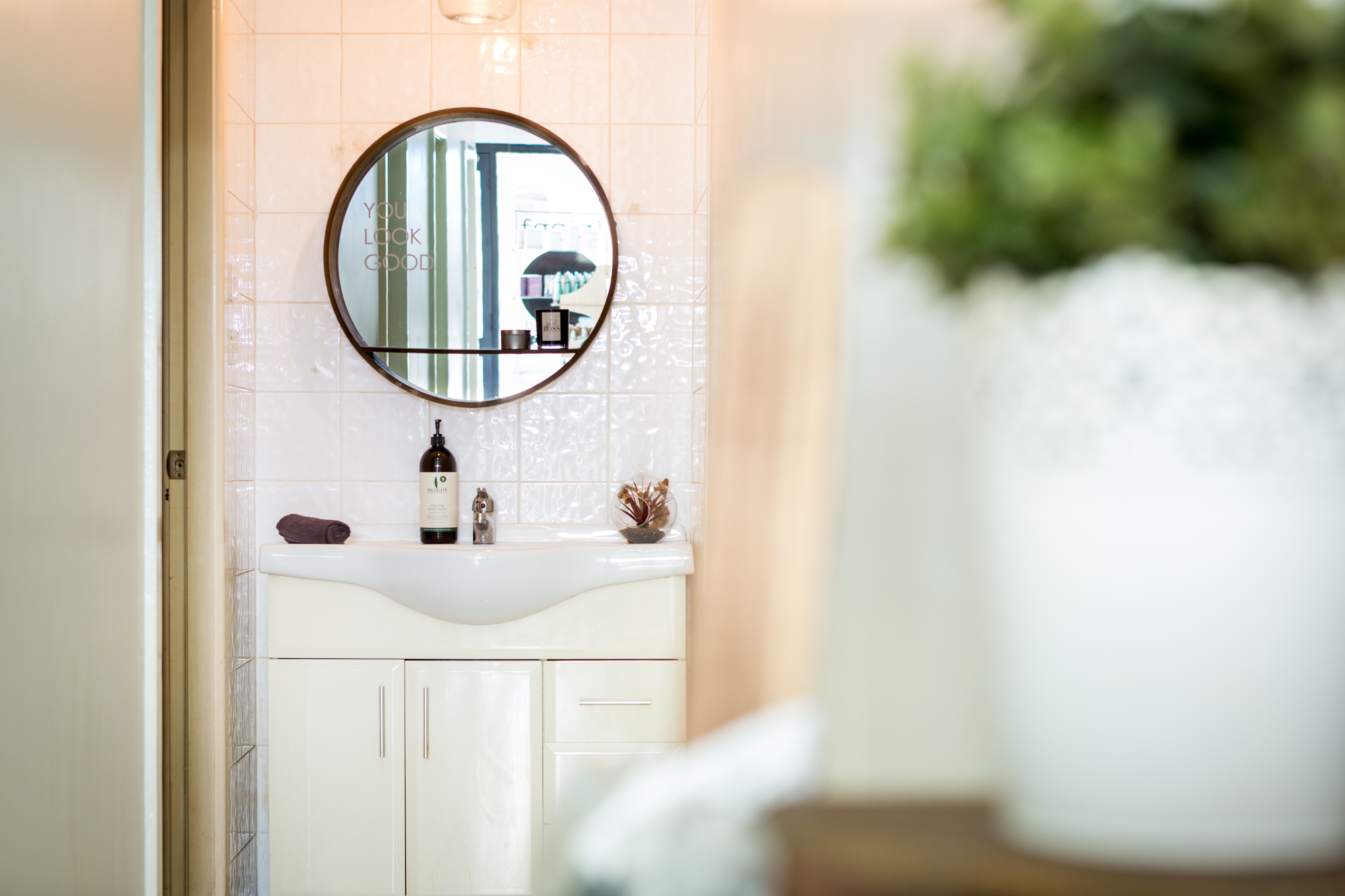 Smooth Waxing & Beauty image 9