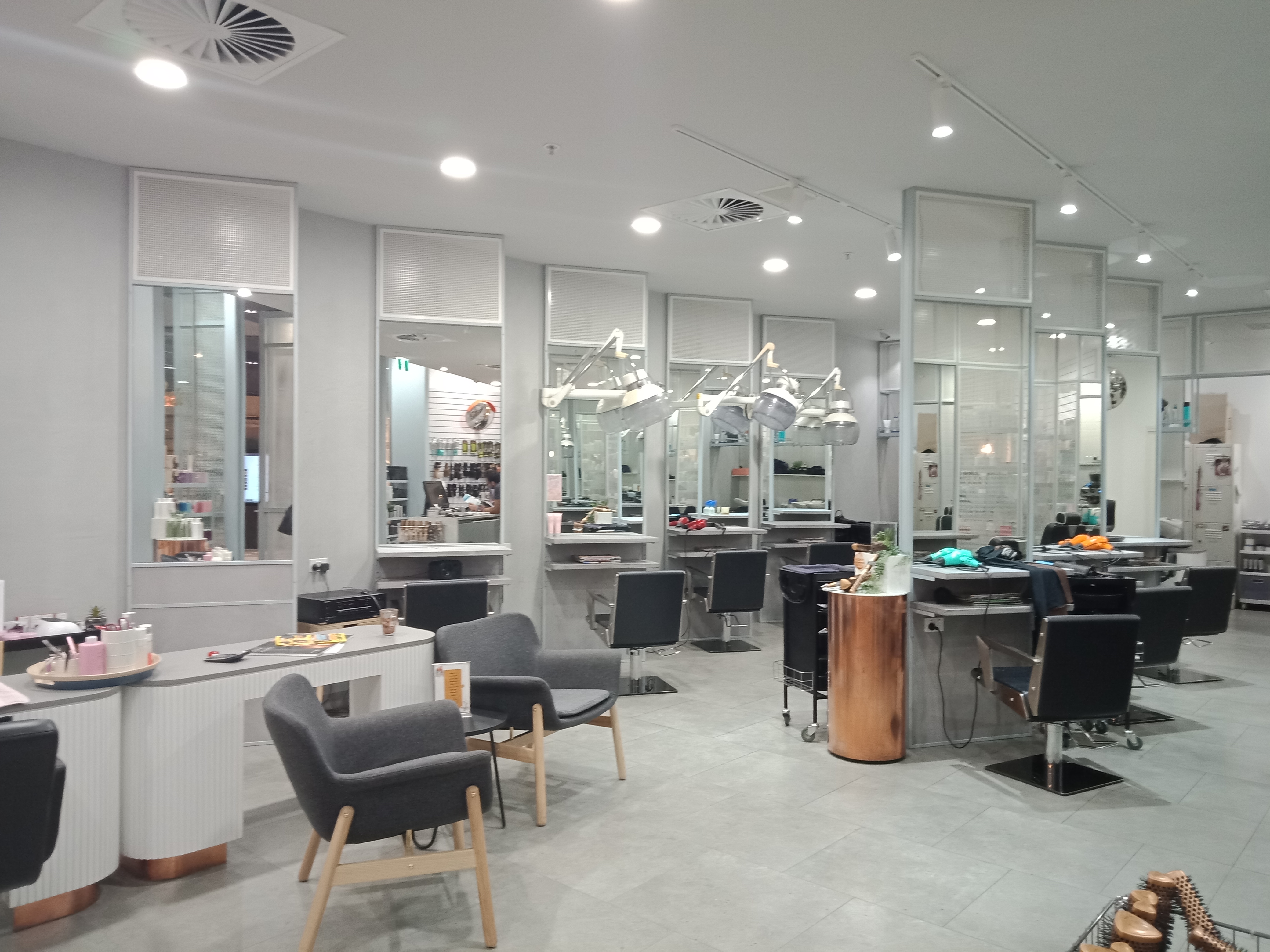 Ross Caia Hairdressing - Glen Waverley image 3