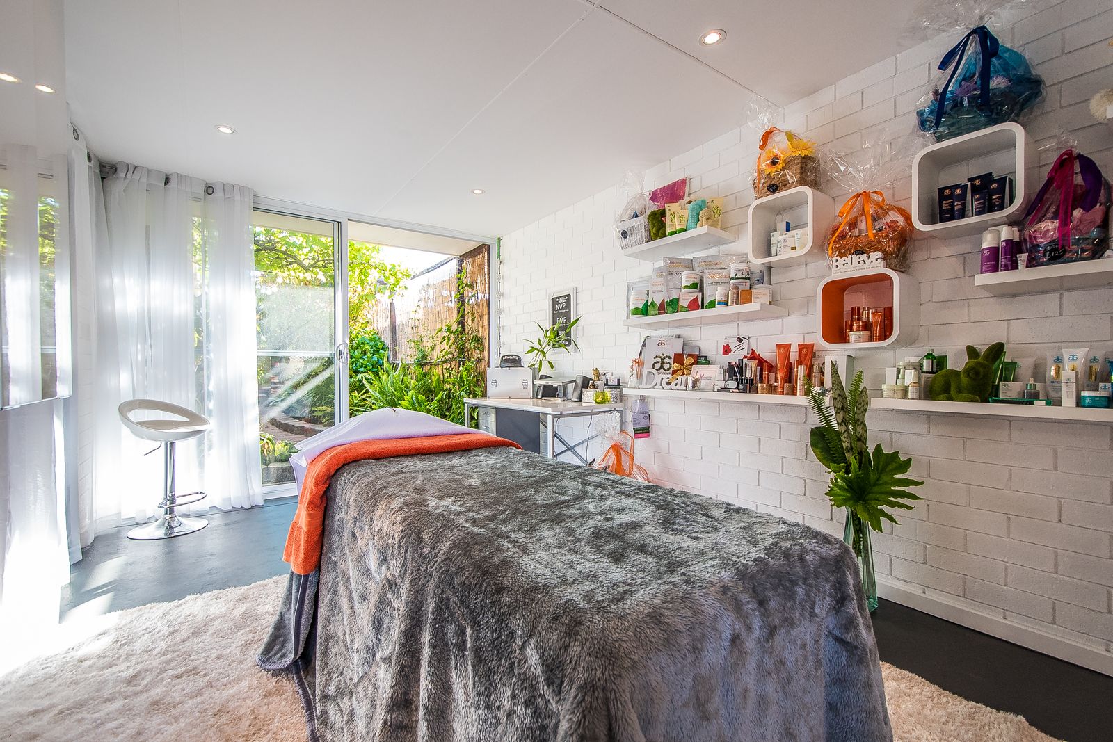 Sonia Exclusive image 3