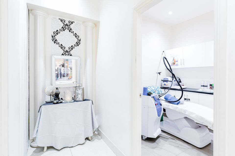 V&amp;M Beauty Bar Chullora Face treatments Facial Bookwell