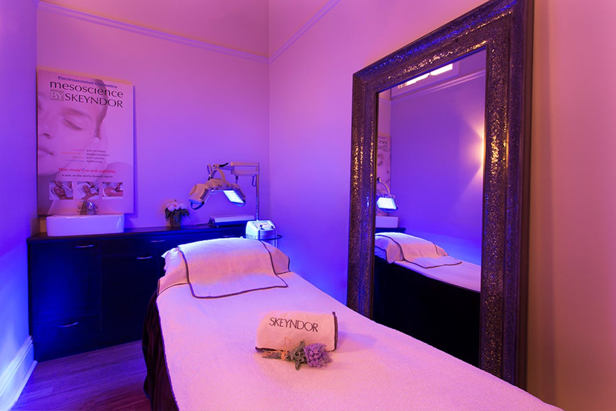 Hale O Nails and Beauty image 3