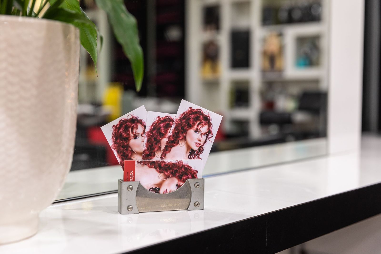 Rafael Salon image 11