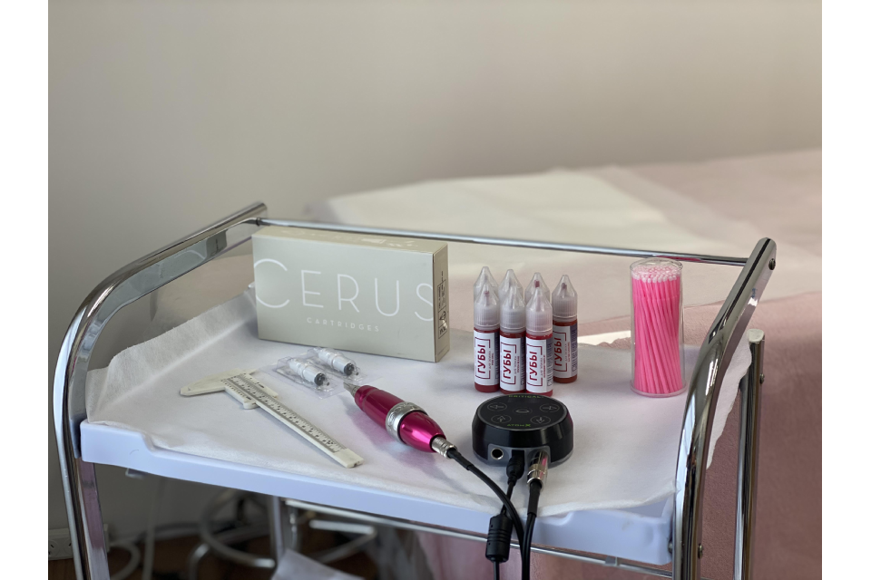 Only Lashes Beauty Bar image 14