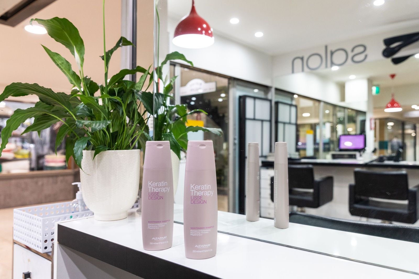 Rafael Salon image 18