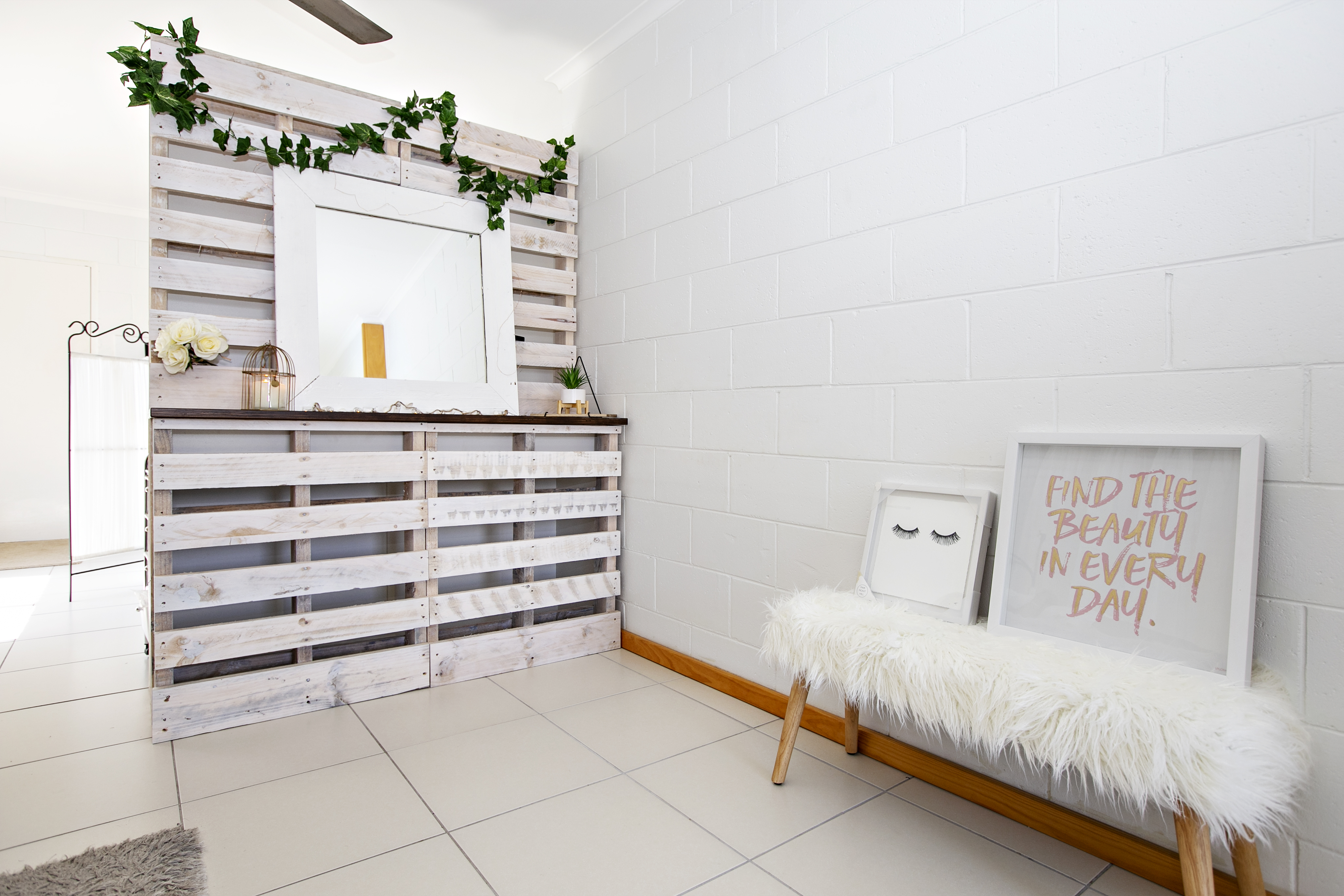 The Lash Connection image 3