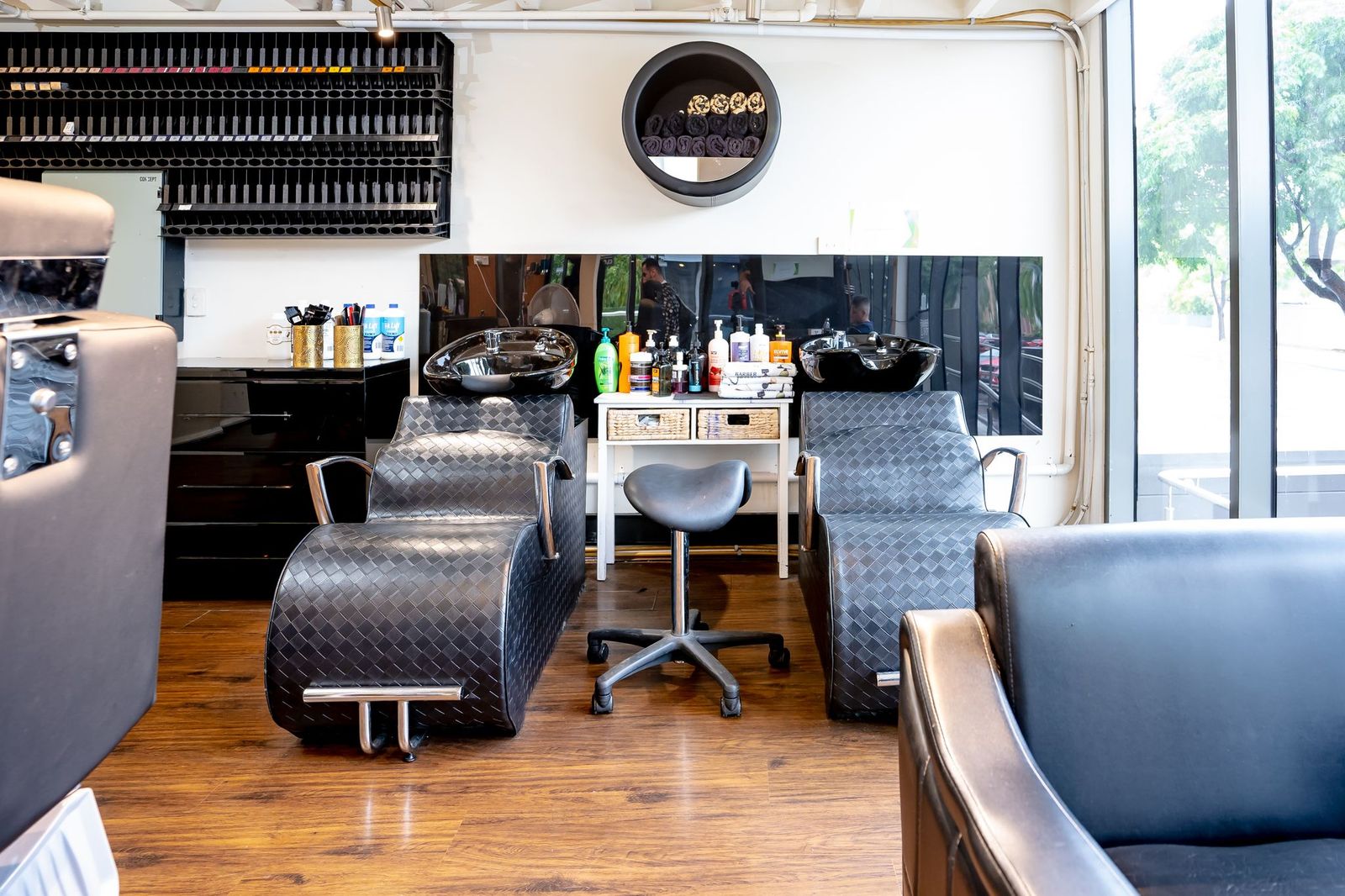 Leo Barber Shop image 2