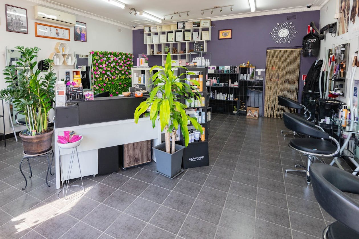 Best Hairdressers in Brunswick West | Bookwell