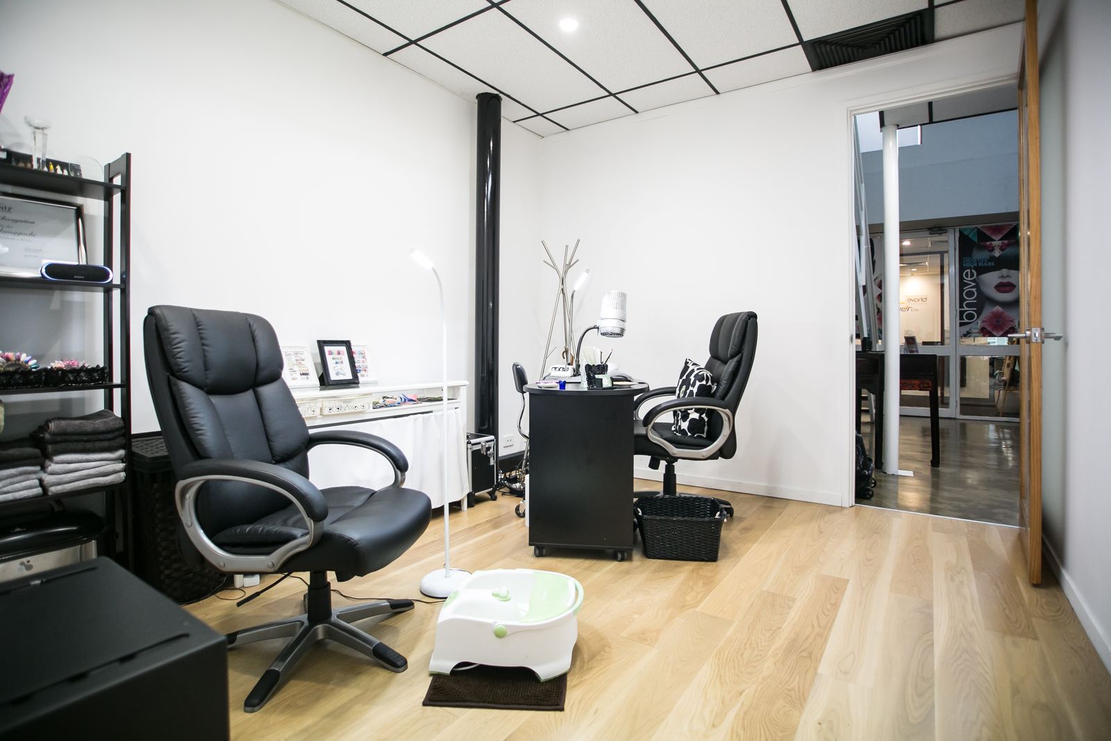 Nature Country Nails & Lashes Malvern Nails Manicure Bookwell