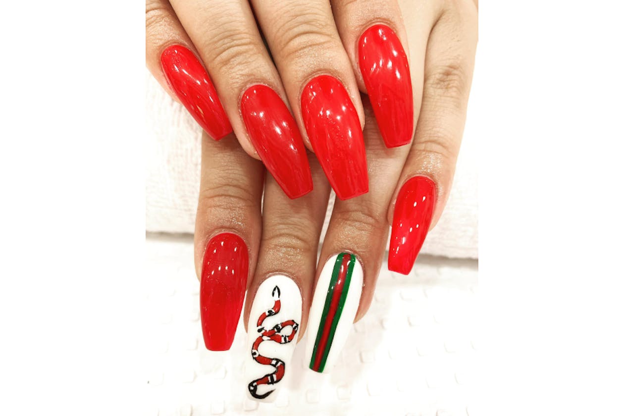 Queen Bee Beauty Studio image 11