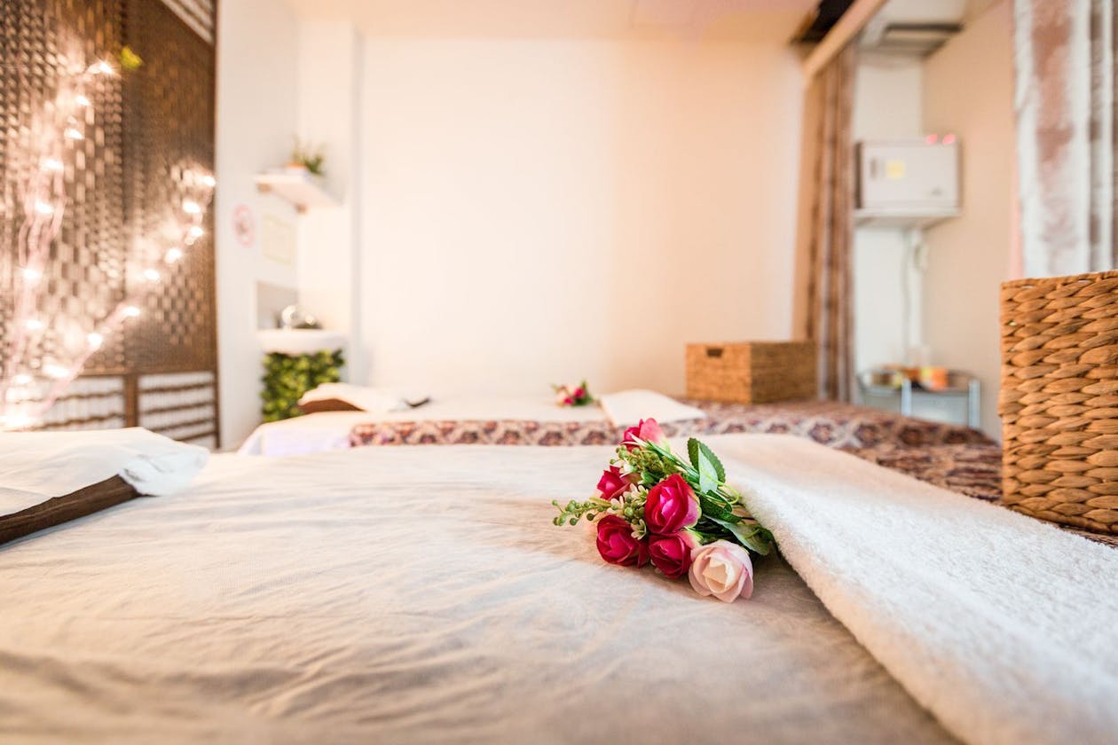 Swan Beauty Massage And Spa image 2