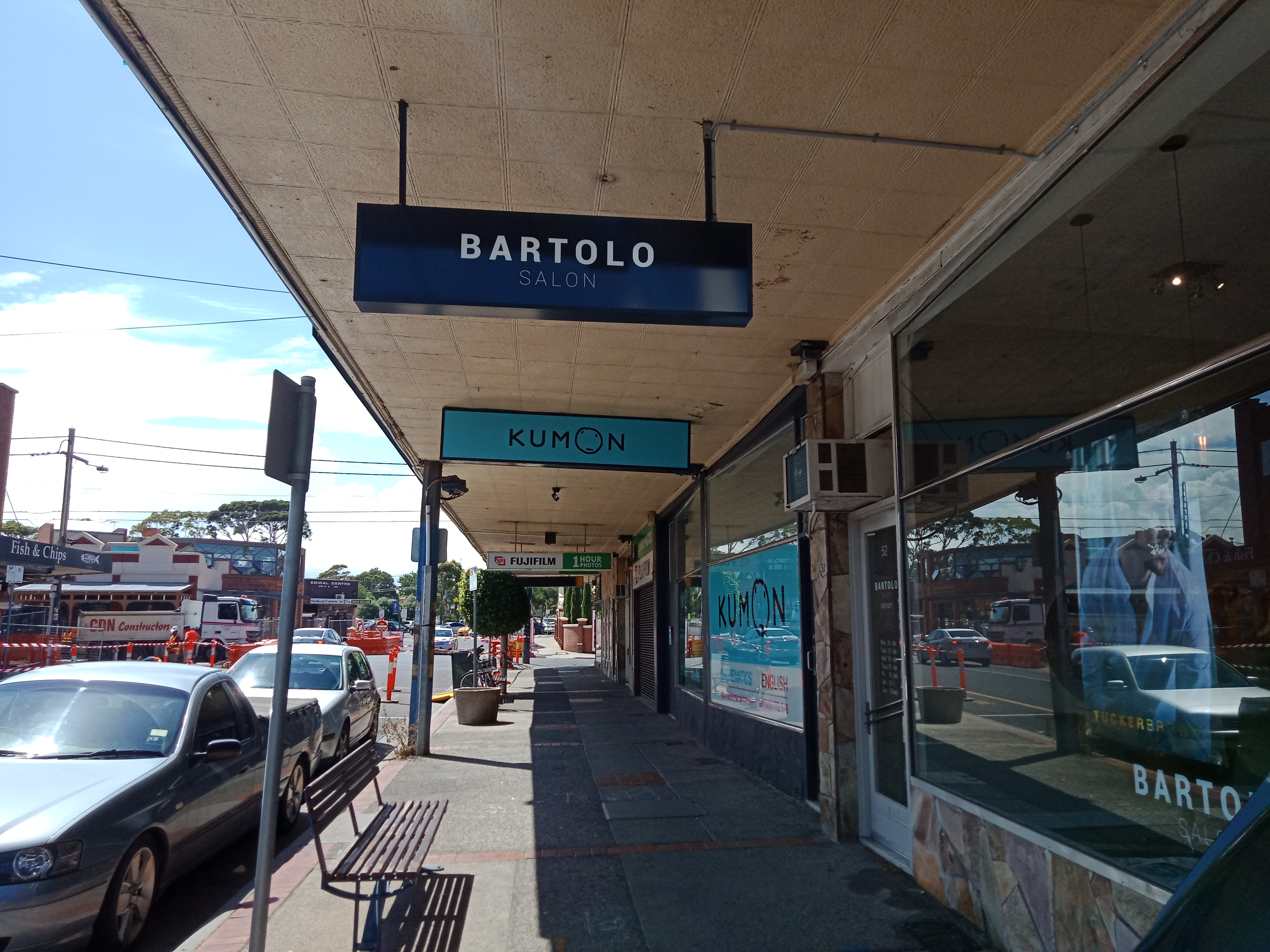 Bartolo Salon image 2