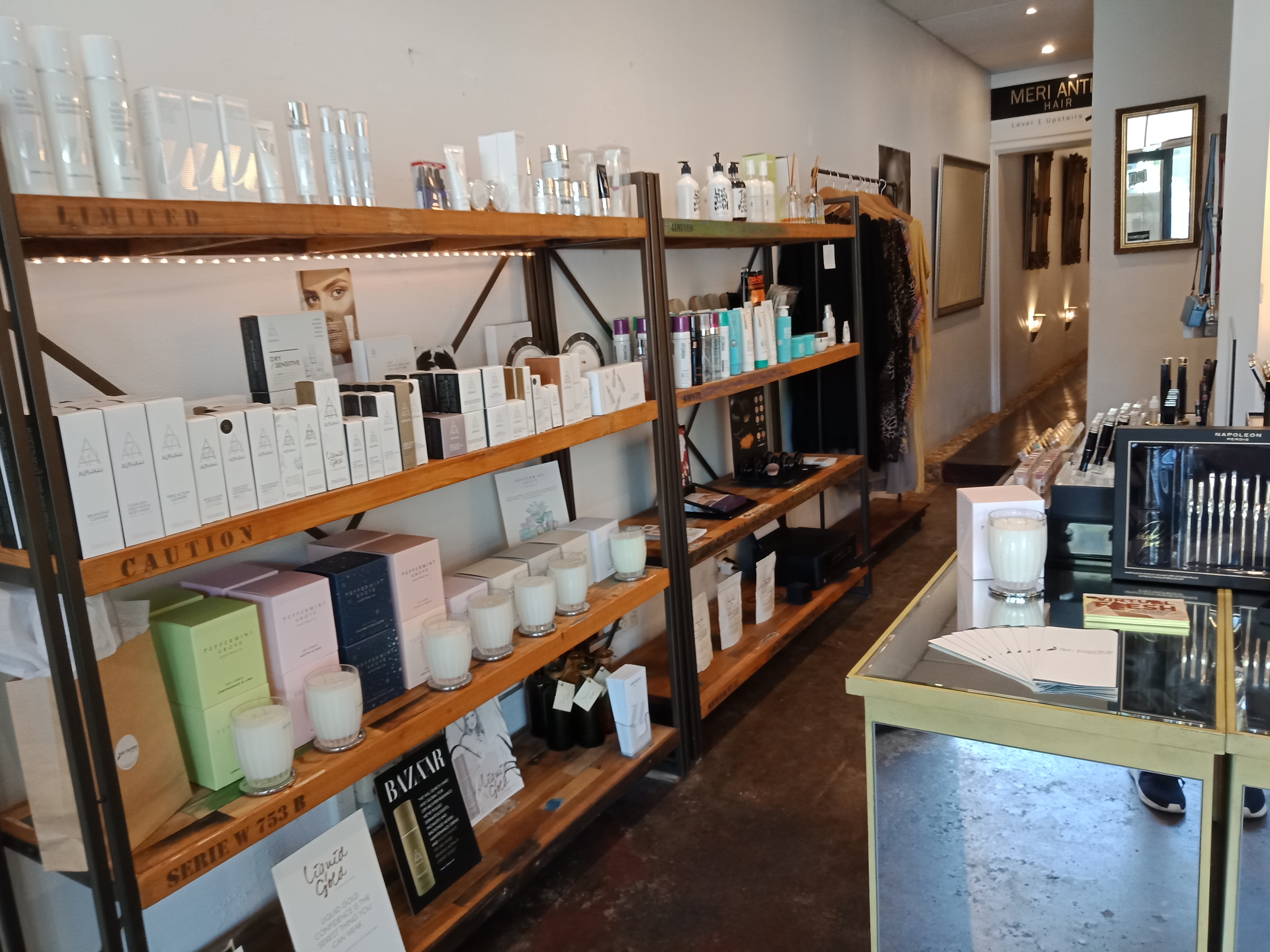 Meri Antic Hair image 3