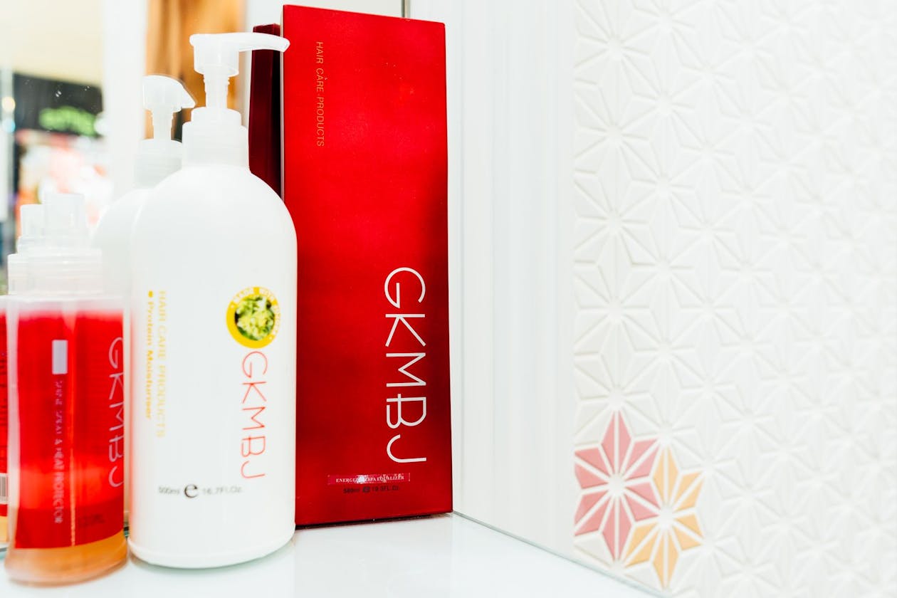 Shashi Hair, Beauty & Day Spa - Liverpool image 7