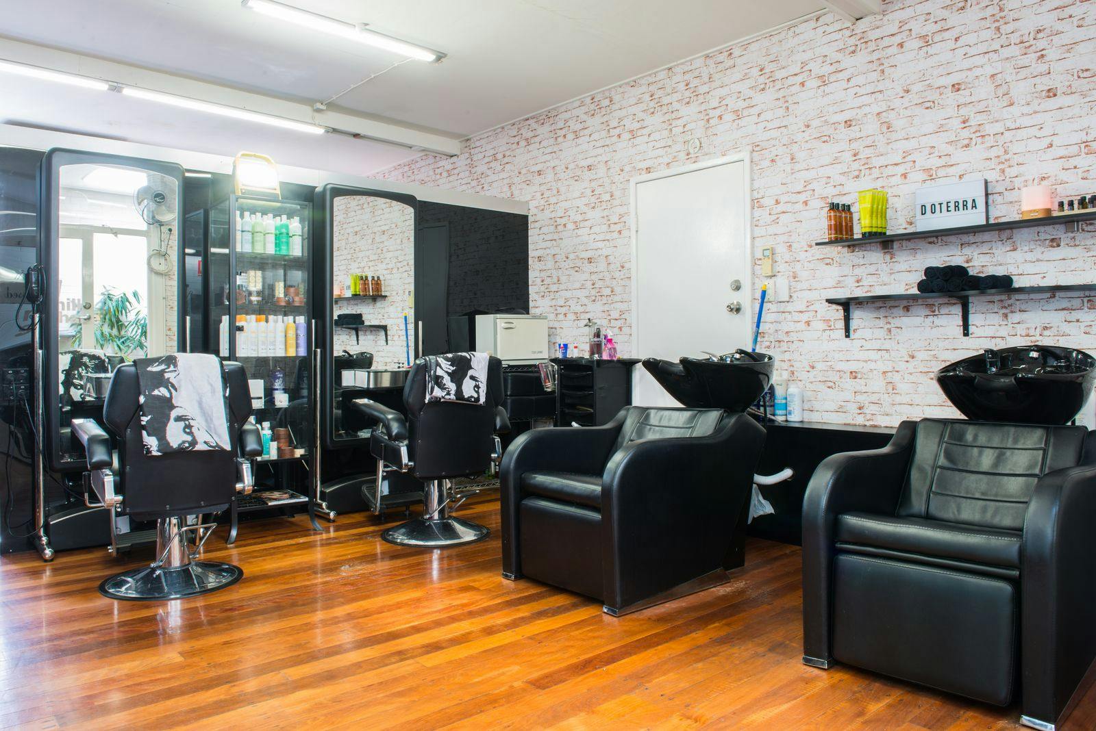 Best Wax & Hair Removal Salons in Toowong | Bookwell
