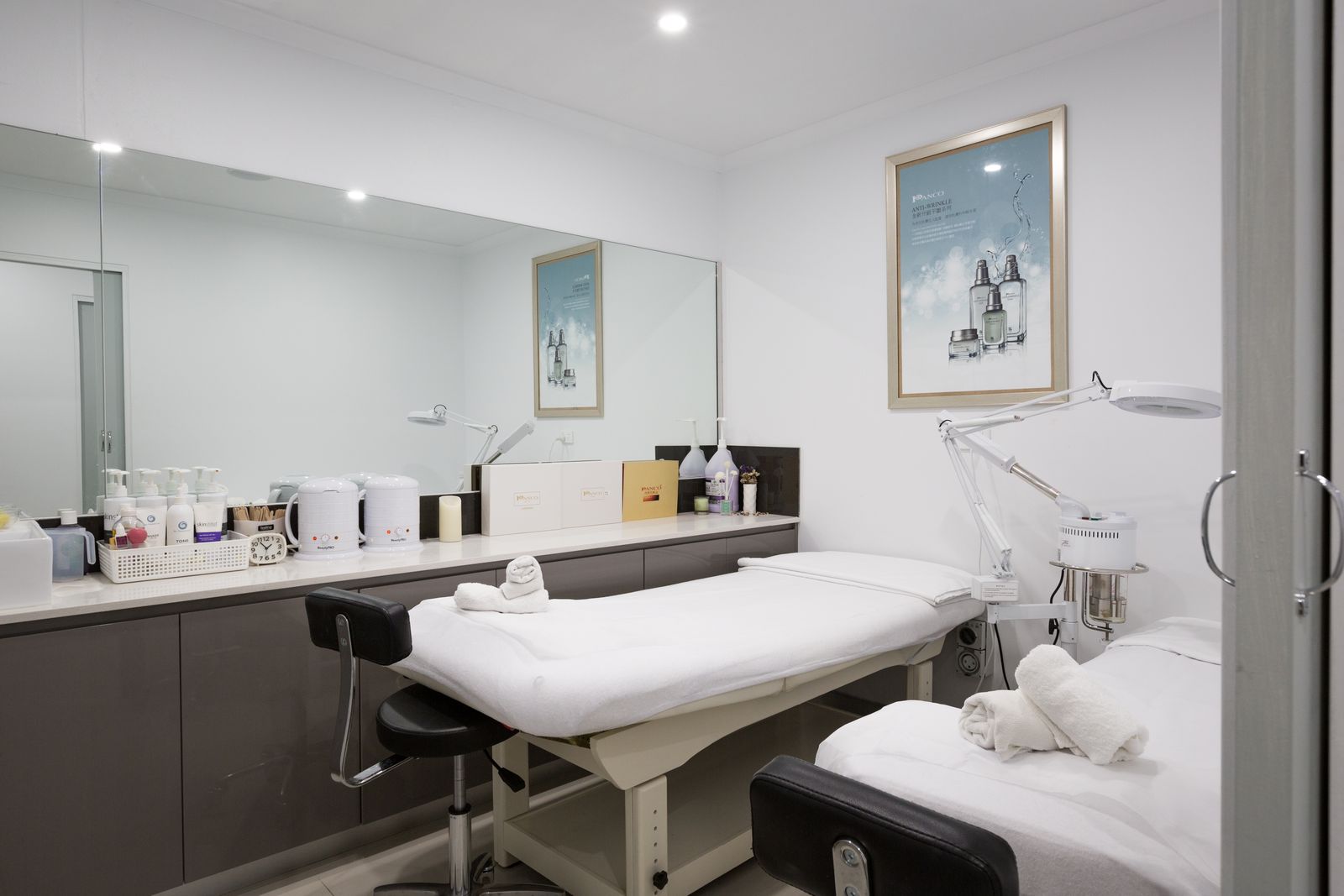 First Class Makeup & Beauty image 5