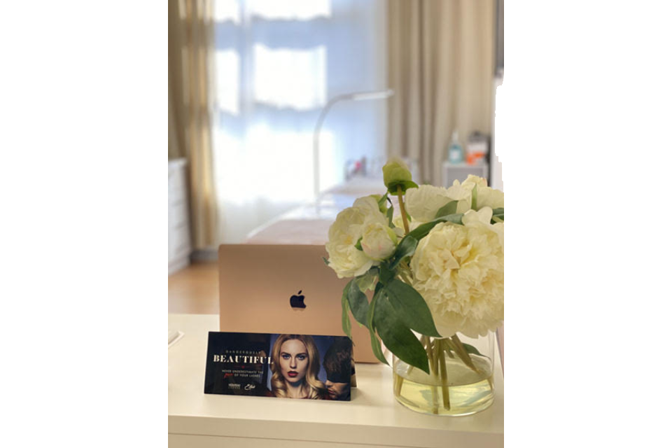 Only Lashes Beauty Bar image 10