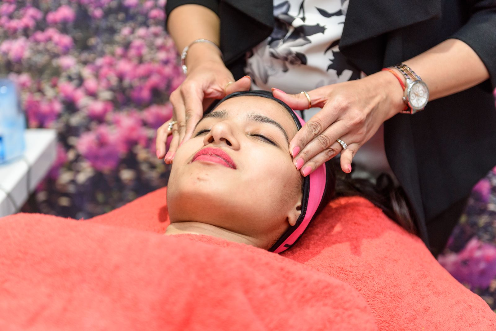 Minu Threading - Kingsway City image 6