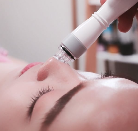 The Queen Total Beauty image 15