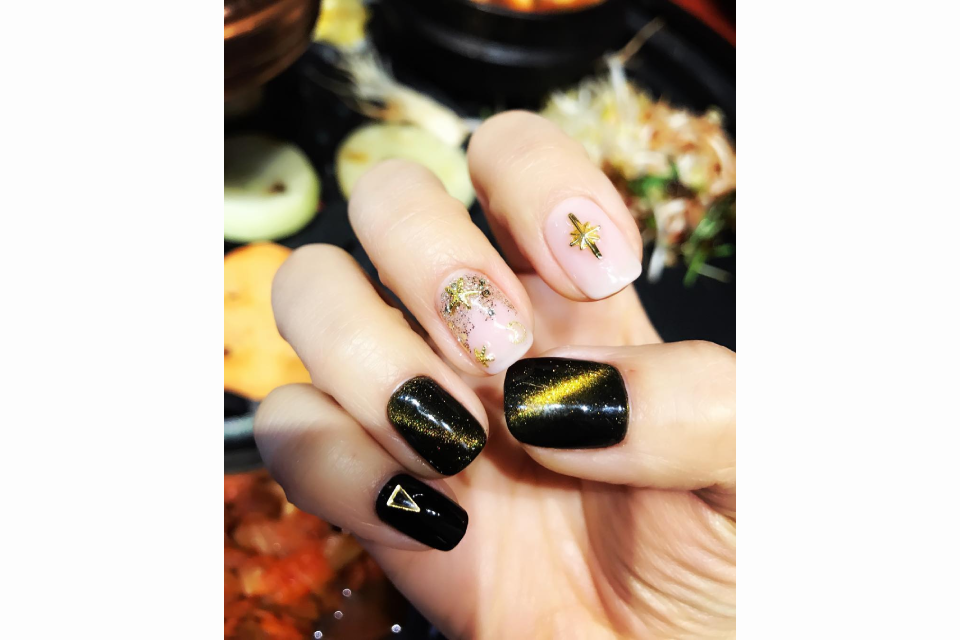 GoldeNail Salon image 4