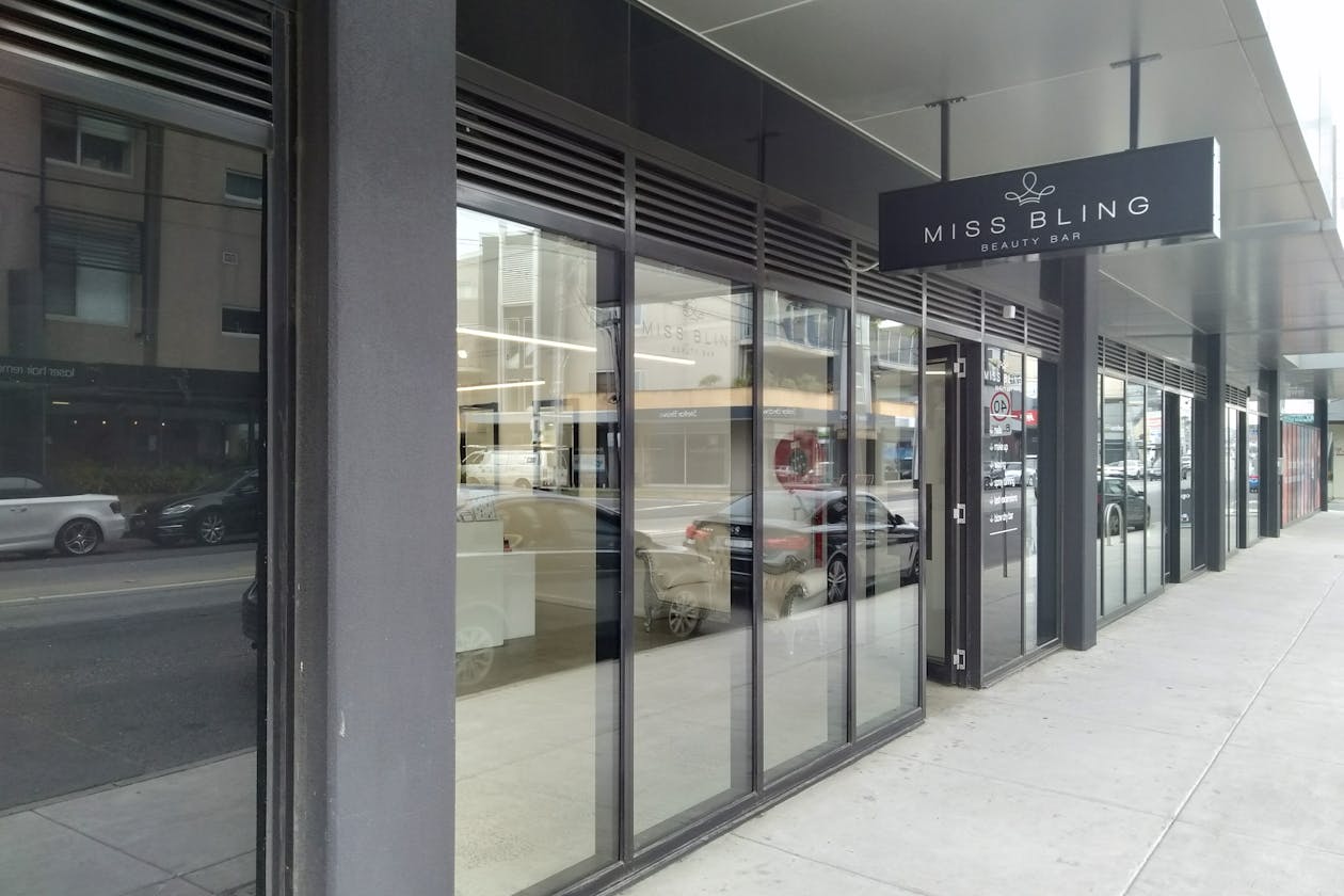 Miss Bling Beauty Bar image 2