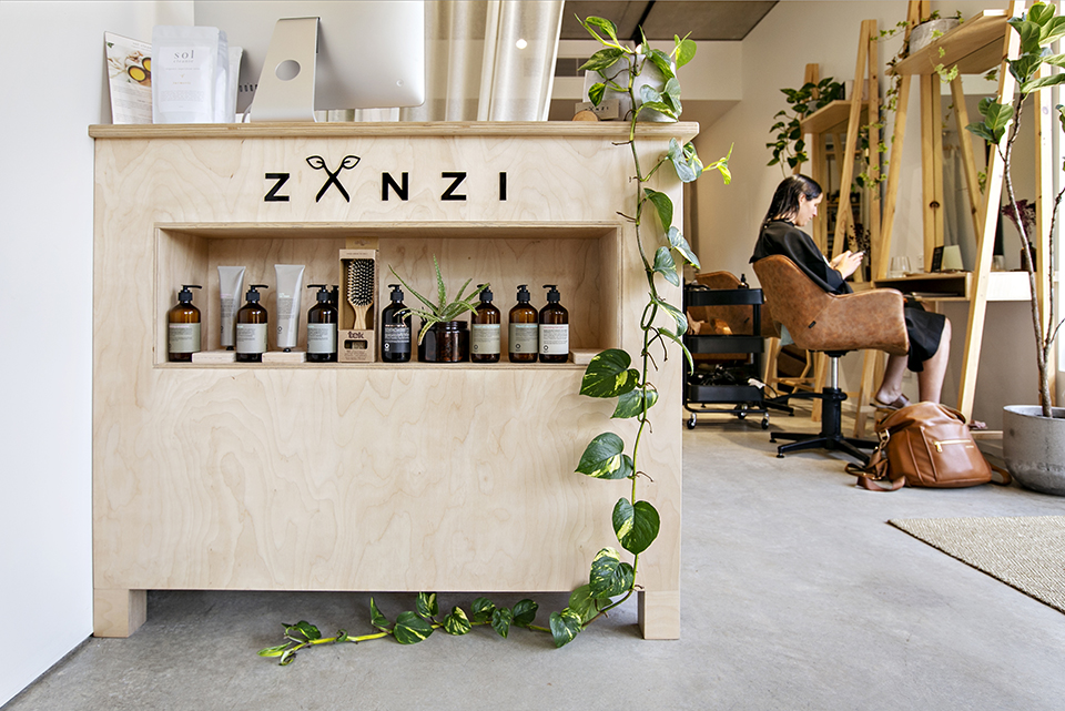 Zanzi Hairdressing image 4
