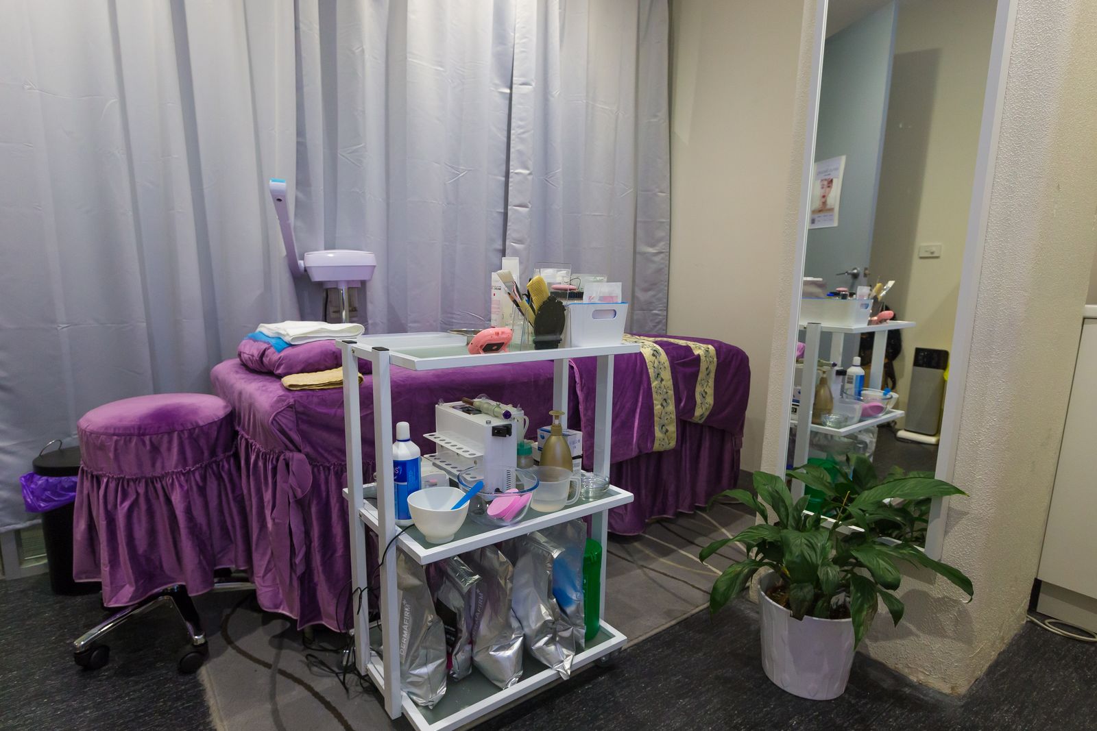 V&Co Beauty Clinic image 6